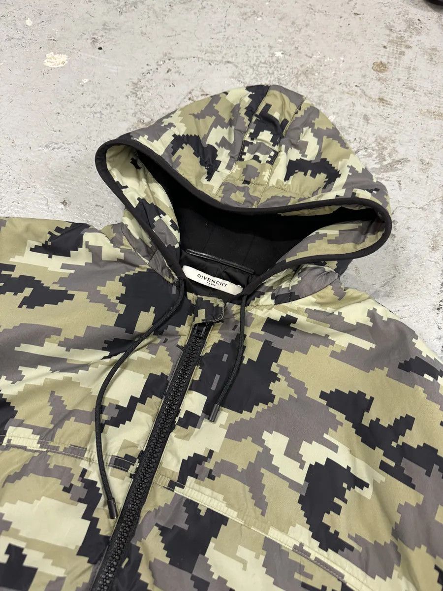 Givenchy SS2015 Givenchy Camo Green Pixelized Jacket by Riccardo Tisci Size US L / EU 52-54 / 3 - 8 Thumbnail