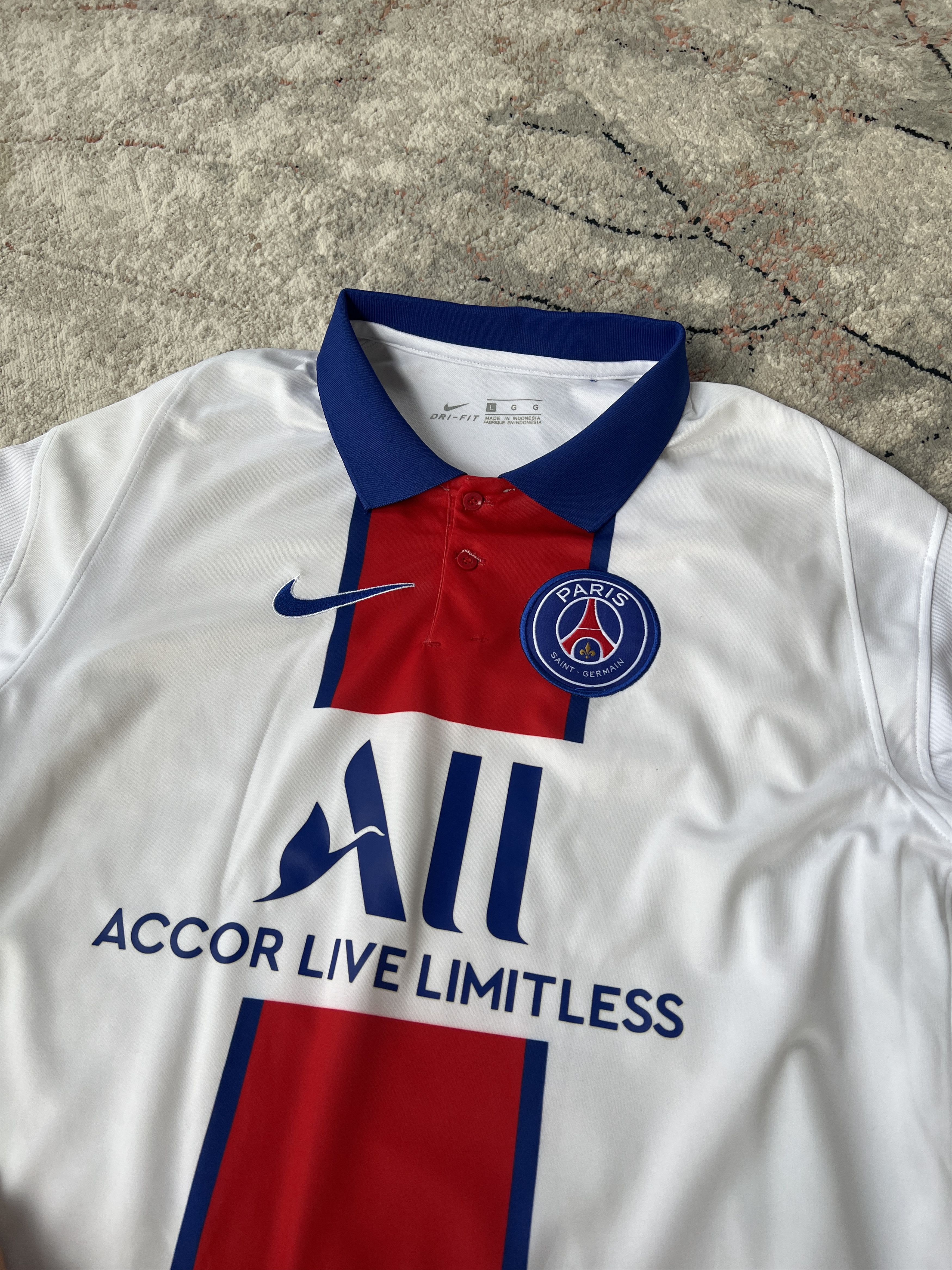 Nike Nike PSG Mbappe 7 Jersey Long Sleeve Size US L / EU 52-54 / 3 - 3 Thumbnail