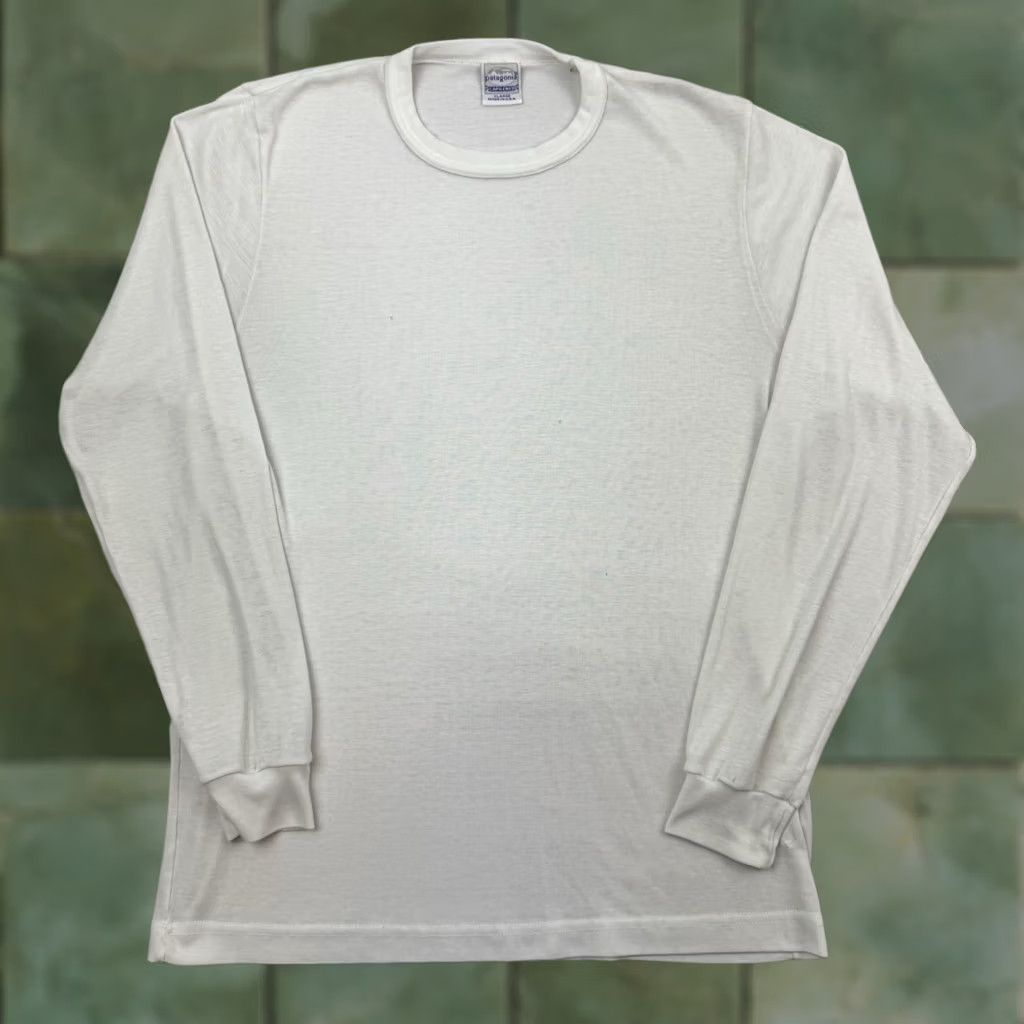 Patagonia VINTAGE Patagonia Capilene Long Sleeve Shirt Mens XL Ivory 90s Crew Neck Athletic 100% Polyester USA Size US XL / EU 56 / 4 - 1 Thumbnail