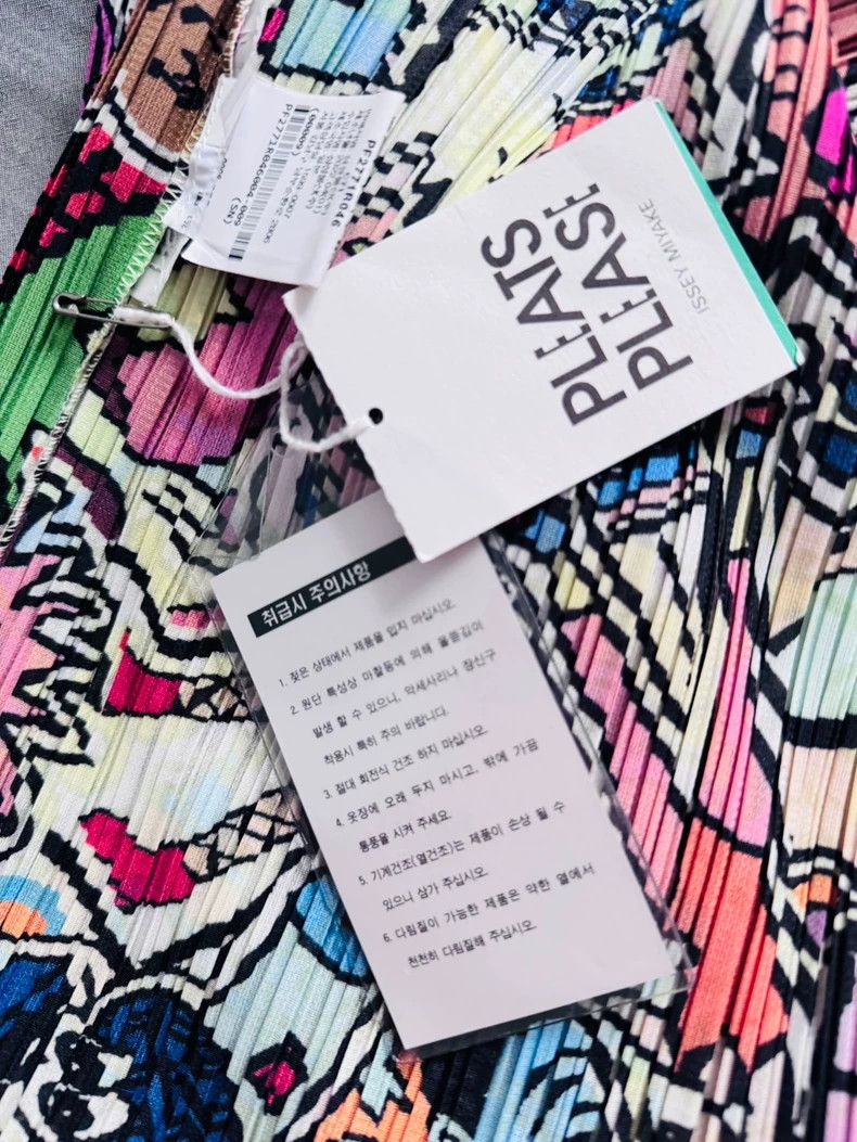 Issey Miyake Issey Miyake size:4 Graffiti series dress Size M / US 6-8 / IT 42-44 - 3 Thumbnail