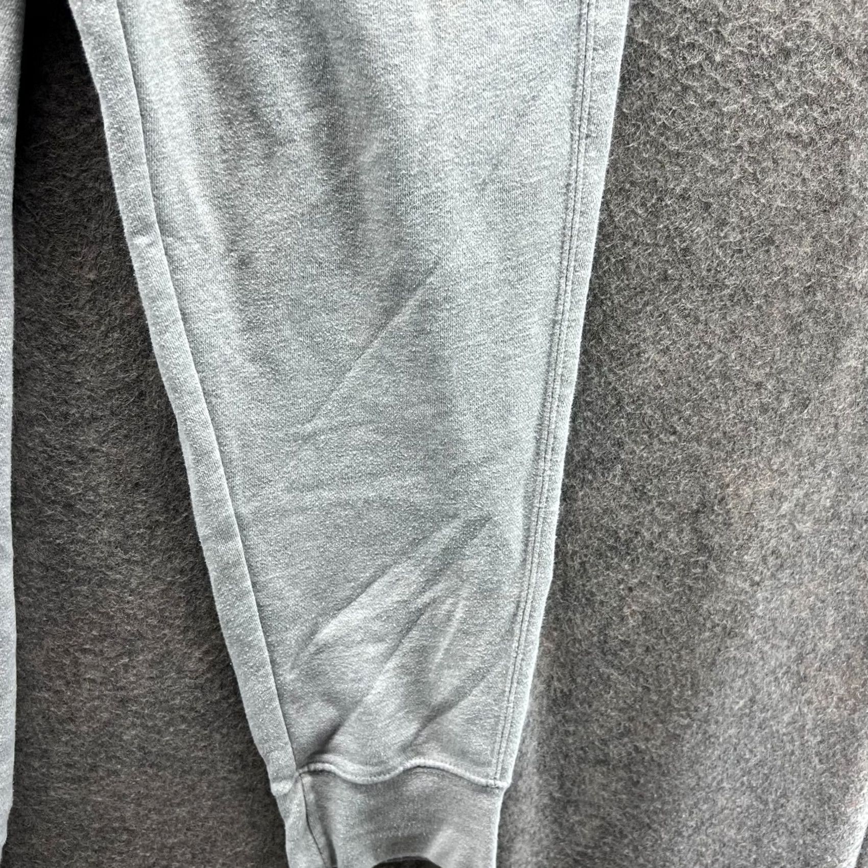 Champion Champion Joggers Women Large Gray Fleece Tapered Sweatpants Vtg Style Pants, Pockets, Regular Fit, Inseam 30 in, Fall/Winter/Spring/Summer, Women Size 36" / US 14 / IT 50 - 6 Thumbnail