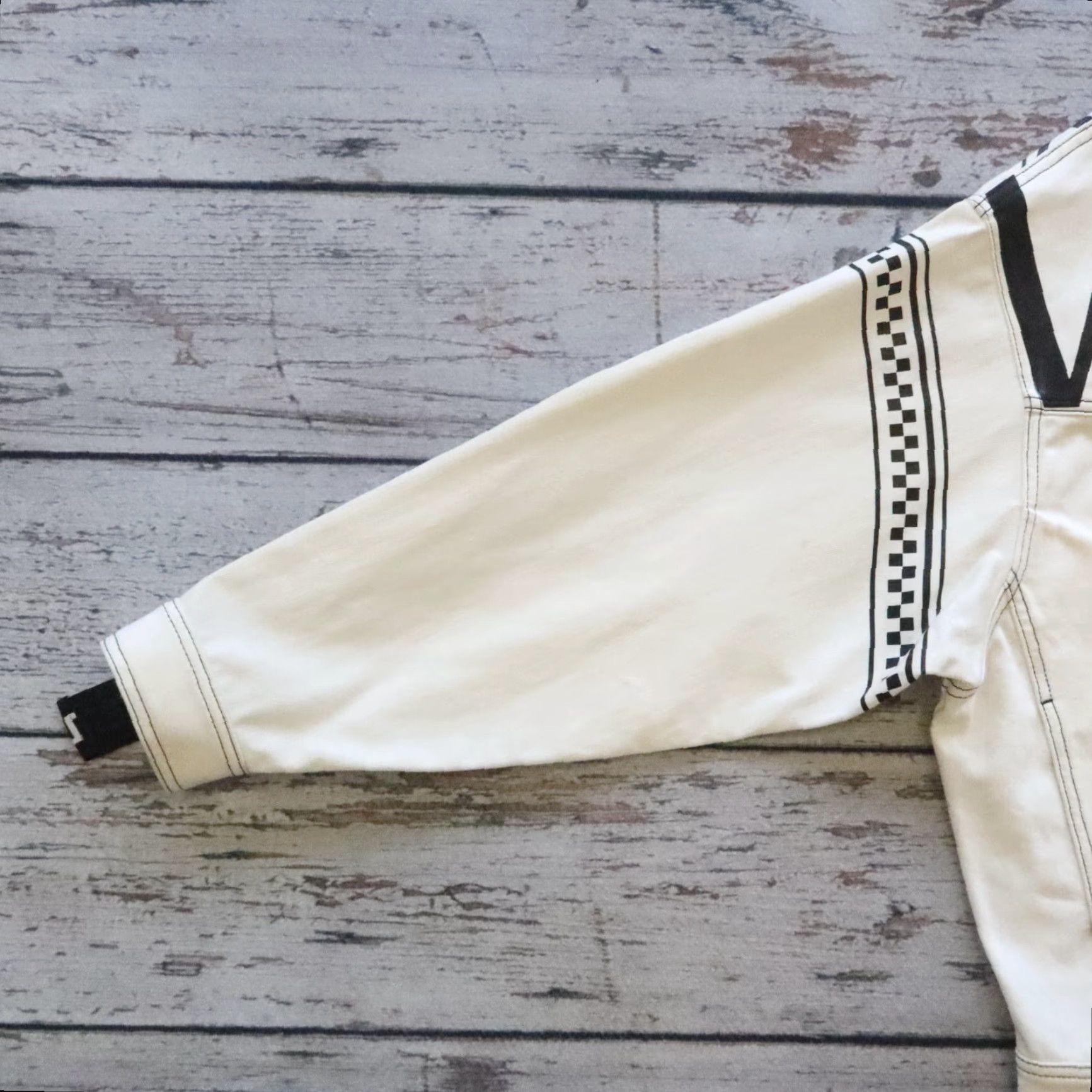 Versace VINTAGE Versace Denim Trucker Jacket Size 46 Size US S / EU 44-46 / 1 - 4 Thumbnail