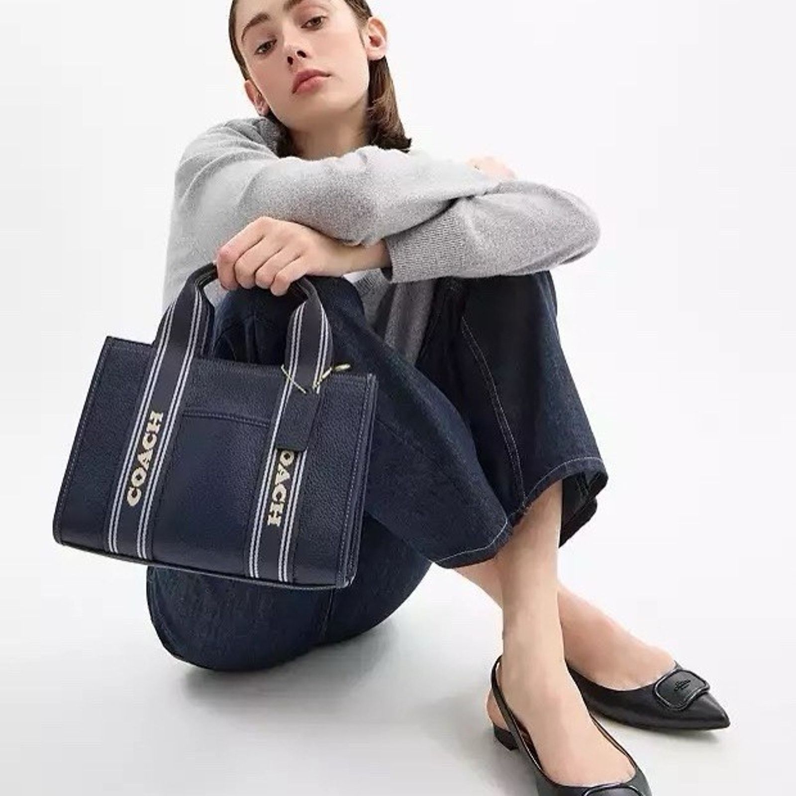 Coach NWT Coach Smith Tote Bag 24 CBH14 Gold/Denim leather Size ONE SIZE - 8 Thumbnail