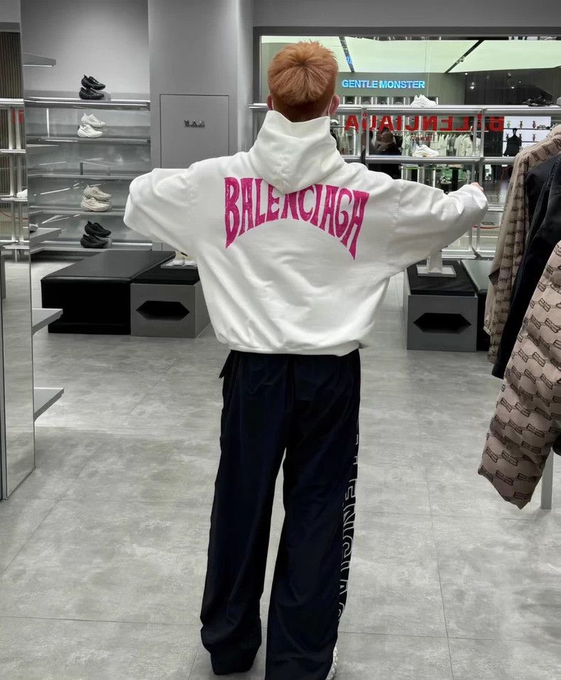Balenciaga Balenciaga Letter Printed Casual Hooded Long Sleeve Sweats Size US XS / EU 42 / 0 - 8 Thumbnail