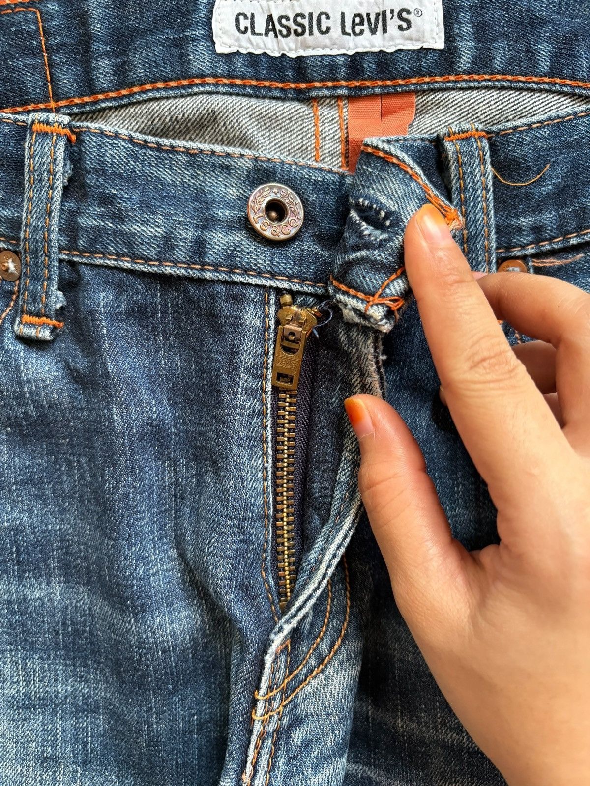 LVC × Levi's × Levi's Vintage Clothing Vintage 90s Levis 502 Faded Mud Wash Distress Rip Loose Jean Size US 30 / EU 46 - 3 Thumbnail