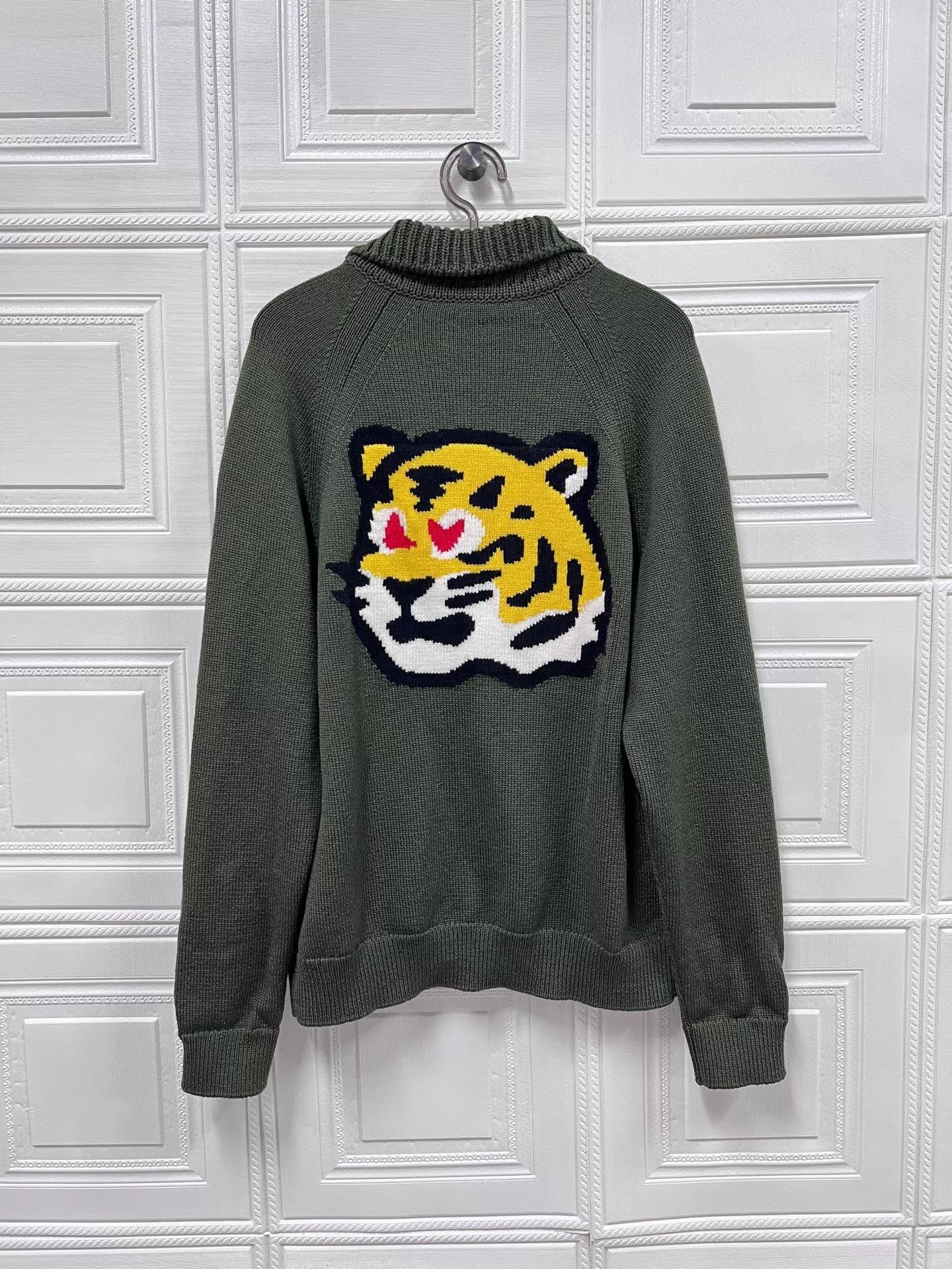 Louis Vuitton LV x nigo Geo Olive Green Long Sleeve Sweater L E61108 Size US L / EU 52-54 / 3 - 2 Thumbnail