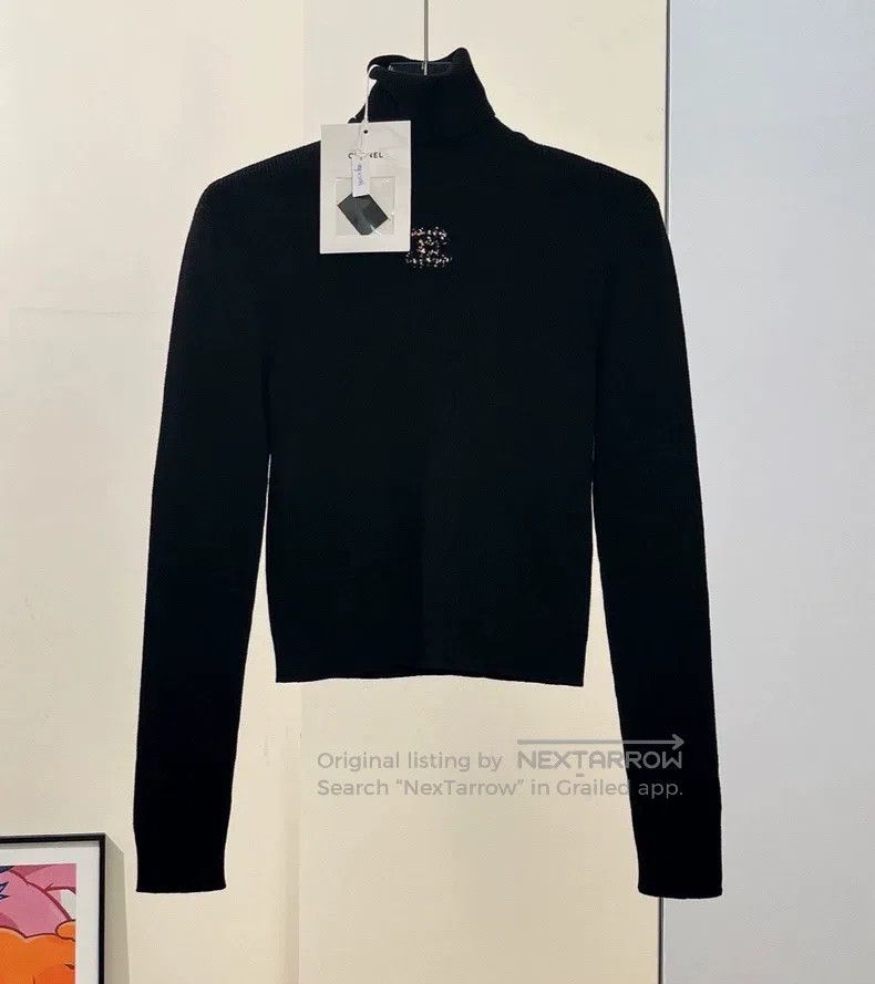 Chanel Chanel 22K high-necked logo embroidered knitted undershirt Size XS / US 0-2 / IT 36-38 - 1 Thumbnail