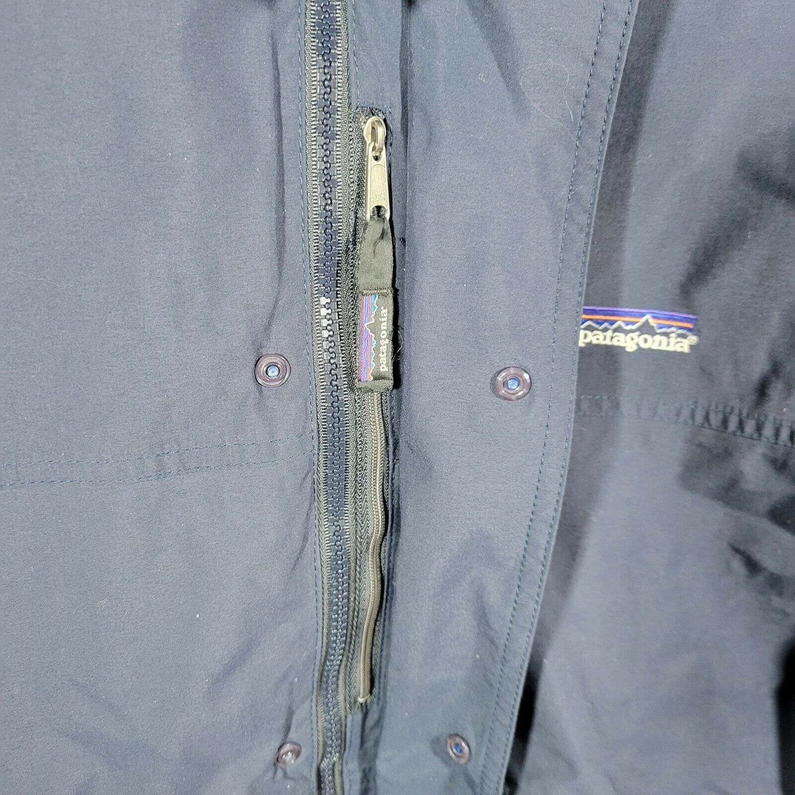 Patagonia Vintage Patagonia Gore tex Nylon Waterproof Jacket Blue M Size US M / EU 48-50 / 2 - 5 Thumbnail