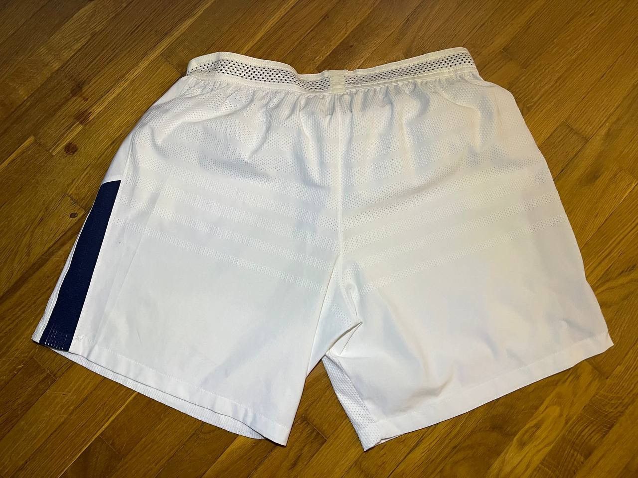 Other Nike Tottenham Hotspur 2017-2018 match worn soccer shorts Size US 34 / EU 50 - 2 Thumbnail