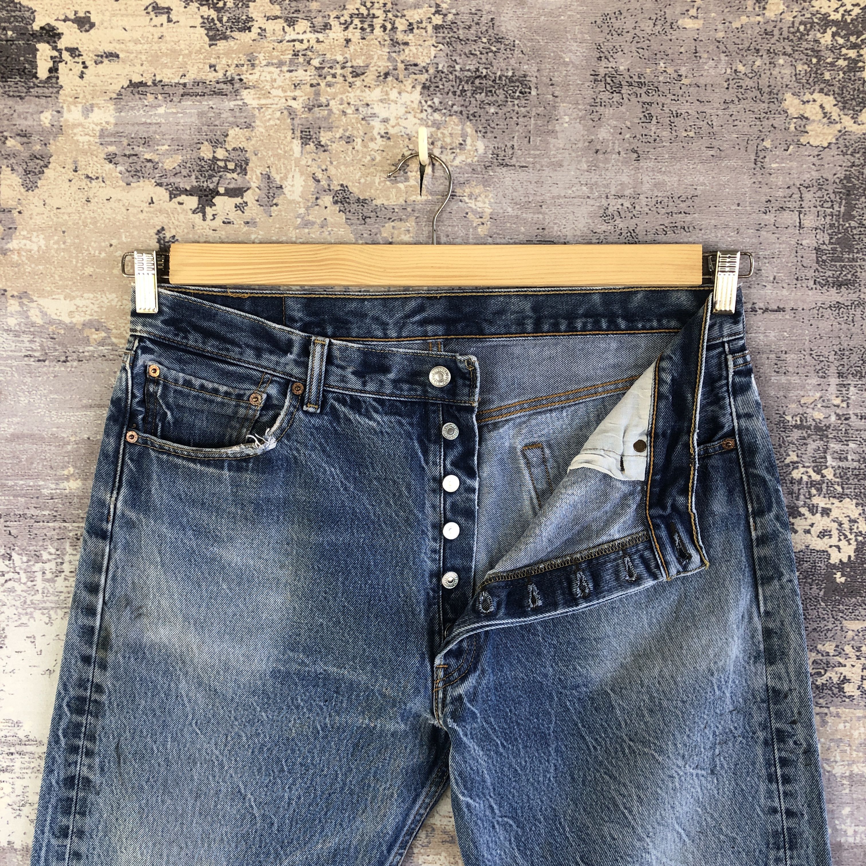 Levi's Vintage Levis 501 Faded Jeans Levi's Stone Wash Denim Size US 34 / EU 50 - 6 Thumbnail