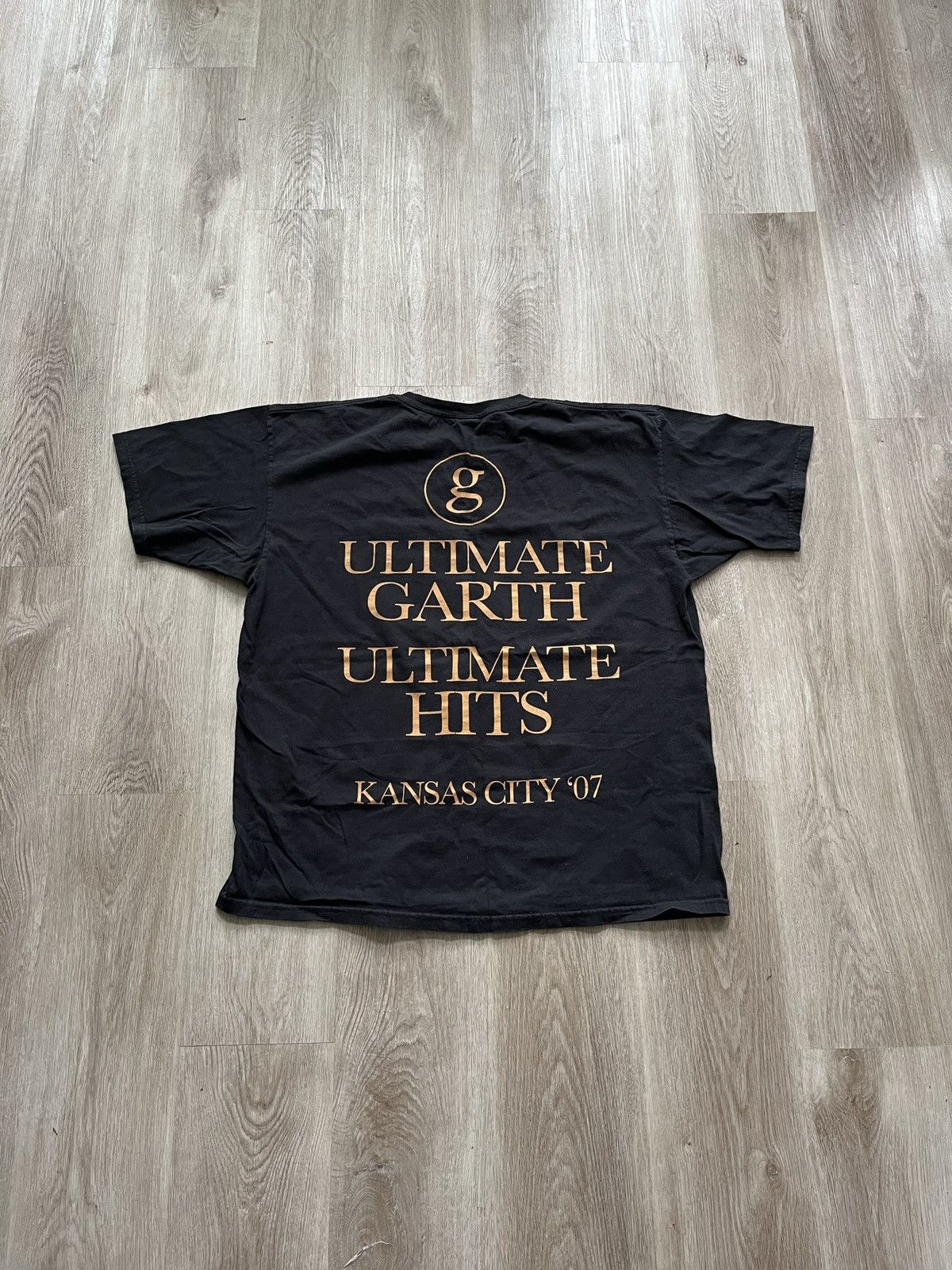 Vintage 2015 Garth Brooks Tour T-Shirt Size US XXL / EU 58 / 5 - 9 Thumbnail