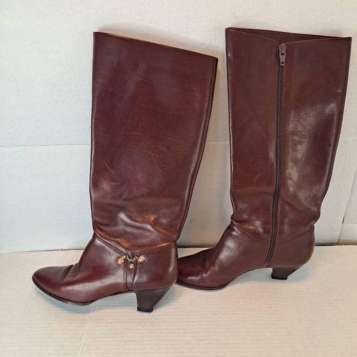 Etienne Aigner Vintage Etienne Aigner Size 9.5N Wine Tall Riding