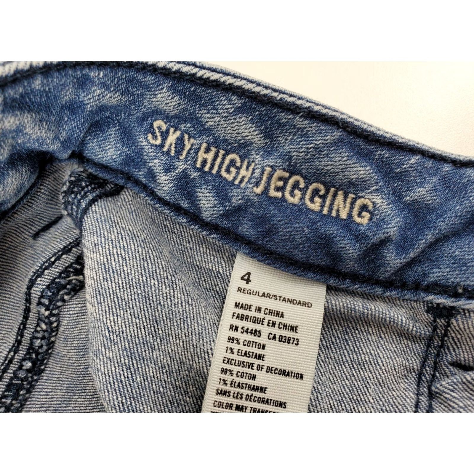 American Eagle Outfitters American Eagle Distressed Sky High Jegging Size 4 Regular Jeans Blue Women XS-XL? Size 27" / US 4 / IT 40 - 6 Thumbnail