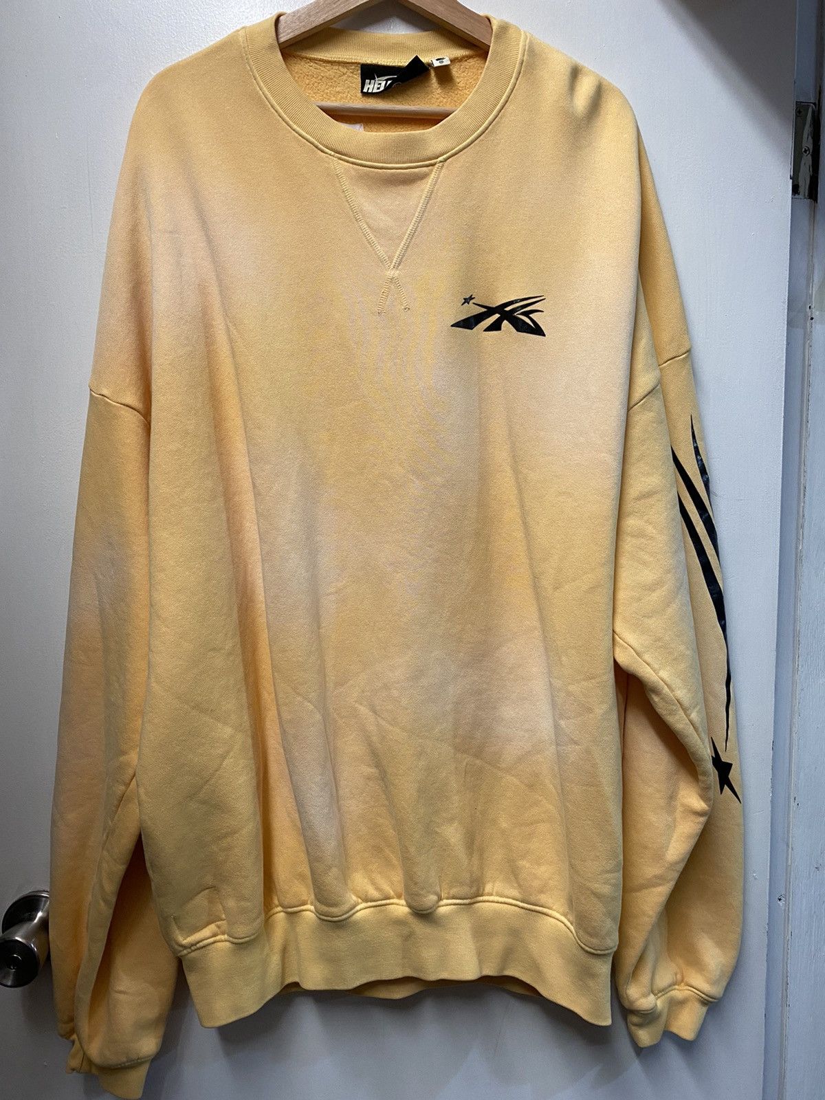 HELLSTAR Hellstar Sports Crewneck Yellow | Grailed