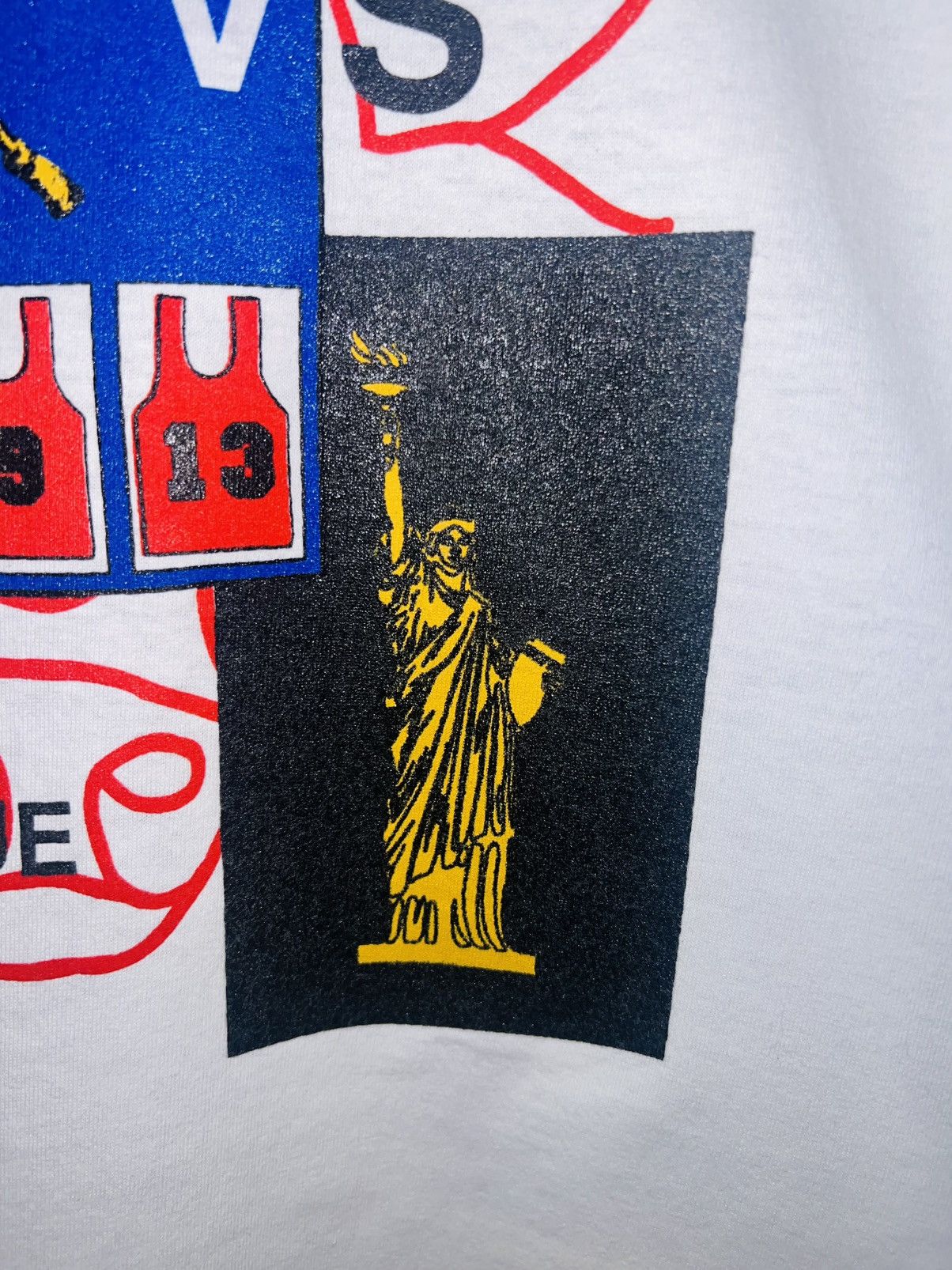Fruit Of The Loom VTG Air Jordan 90s AOP ‘Statue vs Statue’ Single Stitch Size US XXL / EU 58 / 5 - 11 Thumbnail