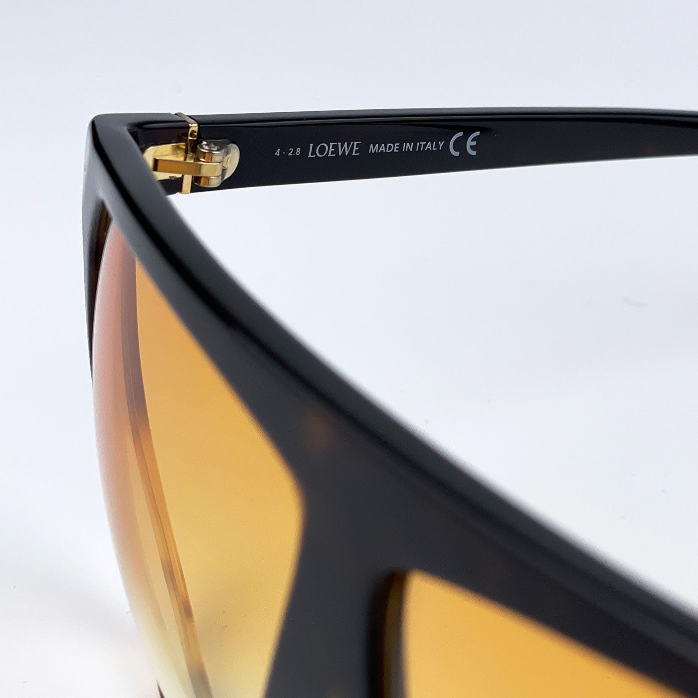 Loewe NEW Loewe LW40001F FILIPA 56E Shield Women Sunglasses Size ONE SIZE - 6 Thumbnail