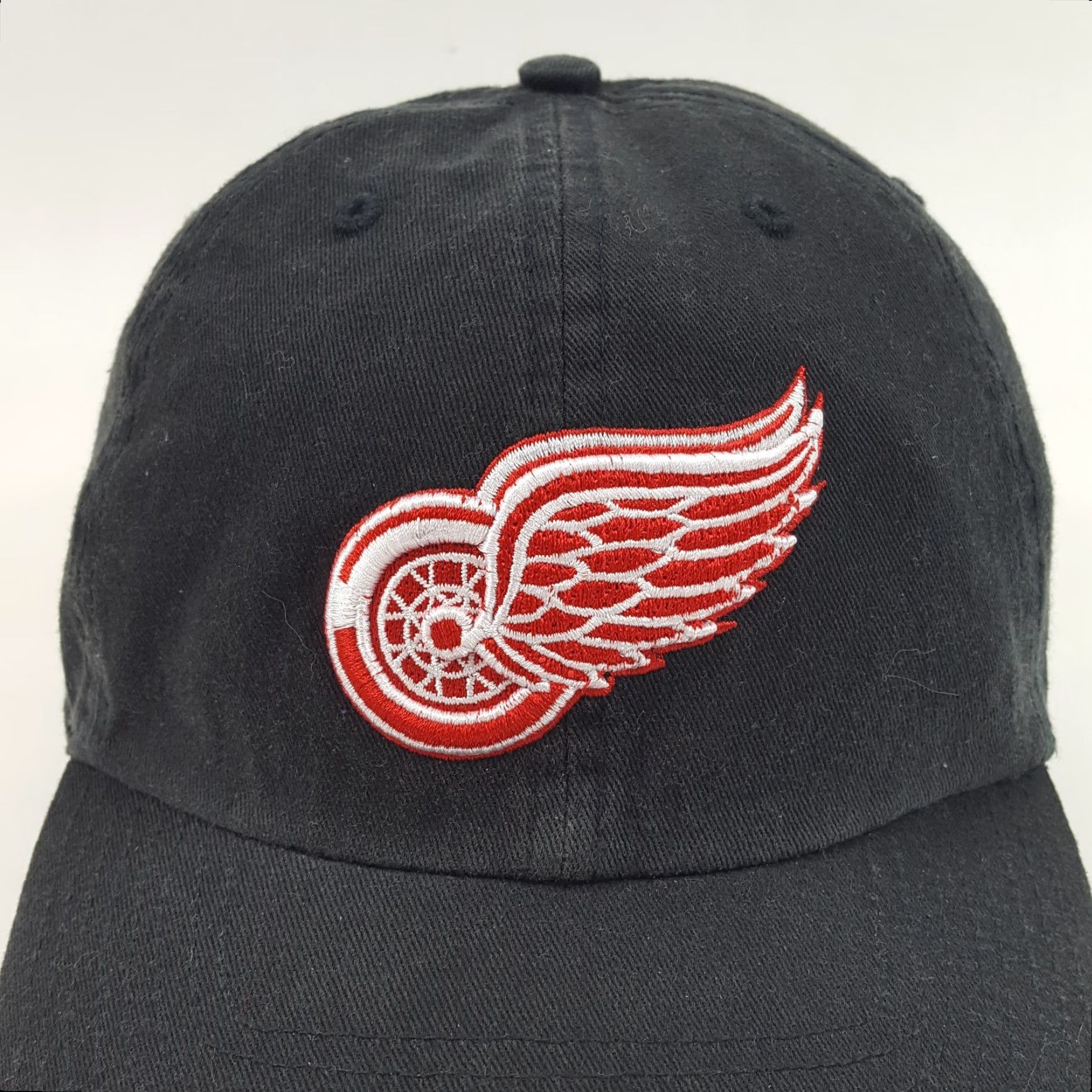 NHL VINTAGE ’47 Detroit Red Wings NHL Baseball Cap Hat Fitted Size M Black Twill Retro 90s Mens Size ONE SIZE - 2 Thumbnail