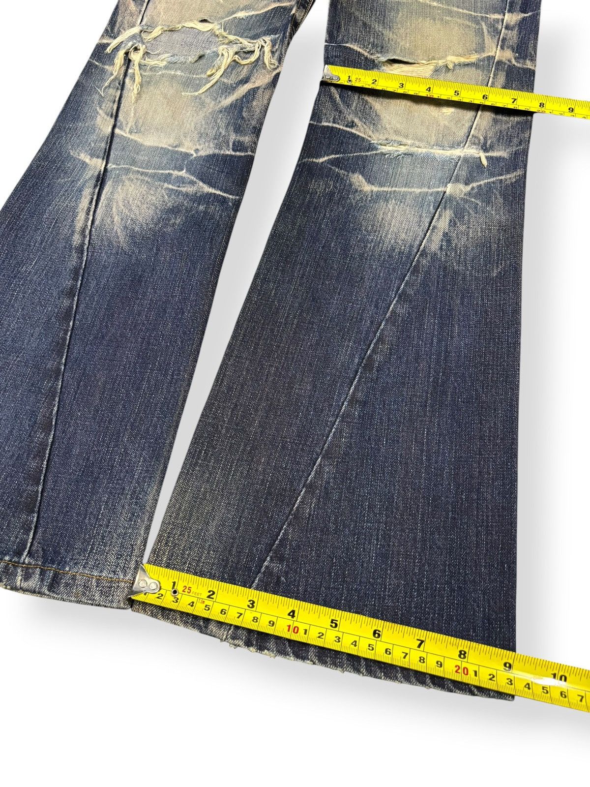 Tornado Mart Vintage Tornado Mart Mud Wash Spiral Flare Distressed Jeans Size US 31 - 16 Thumbnail