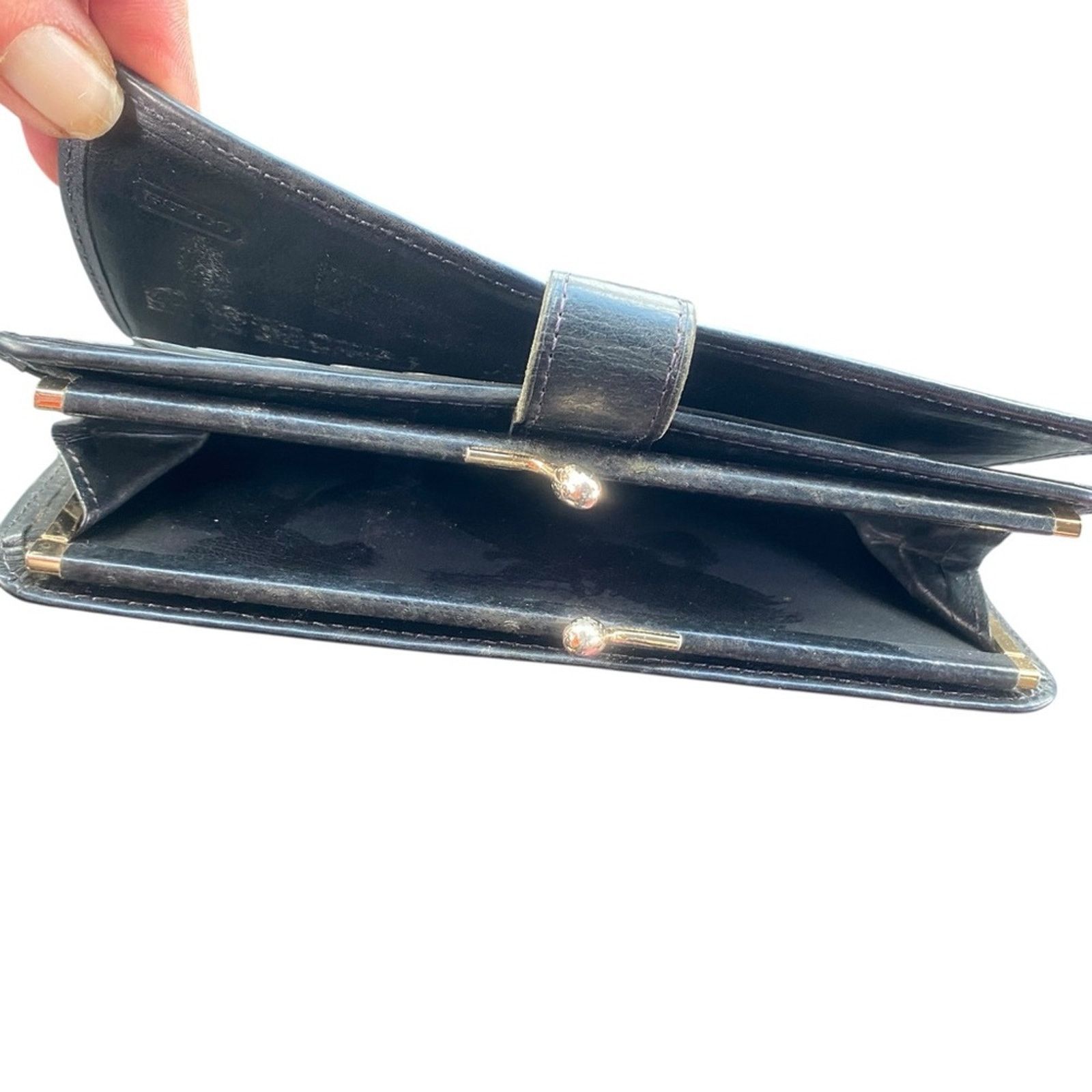Coach VTG 80’s NWOT COACH LEATHER BRASS COIN CLASP BLACK WALLET Size ONE SIZE - 6 Thumbnail