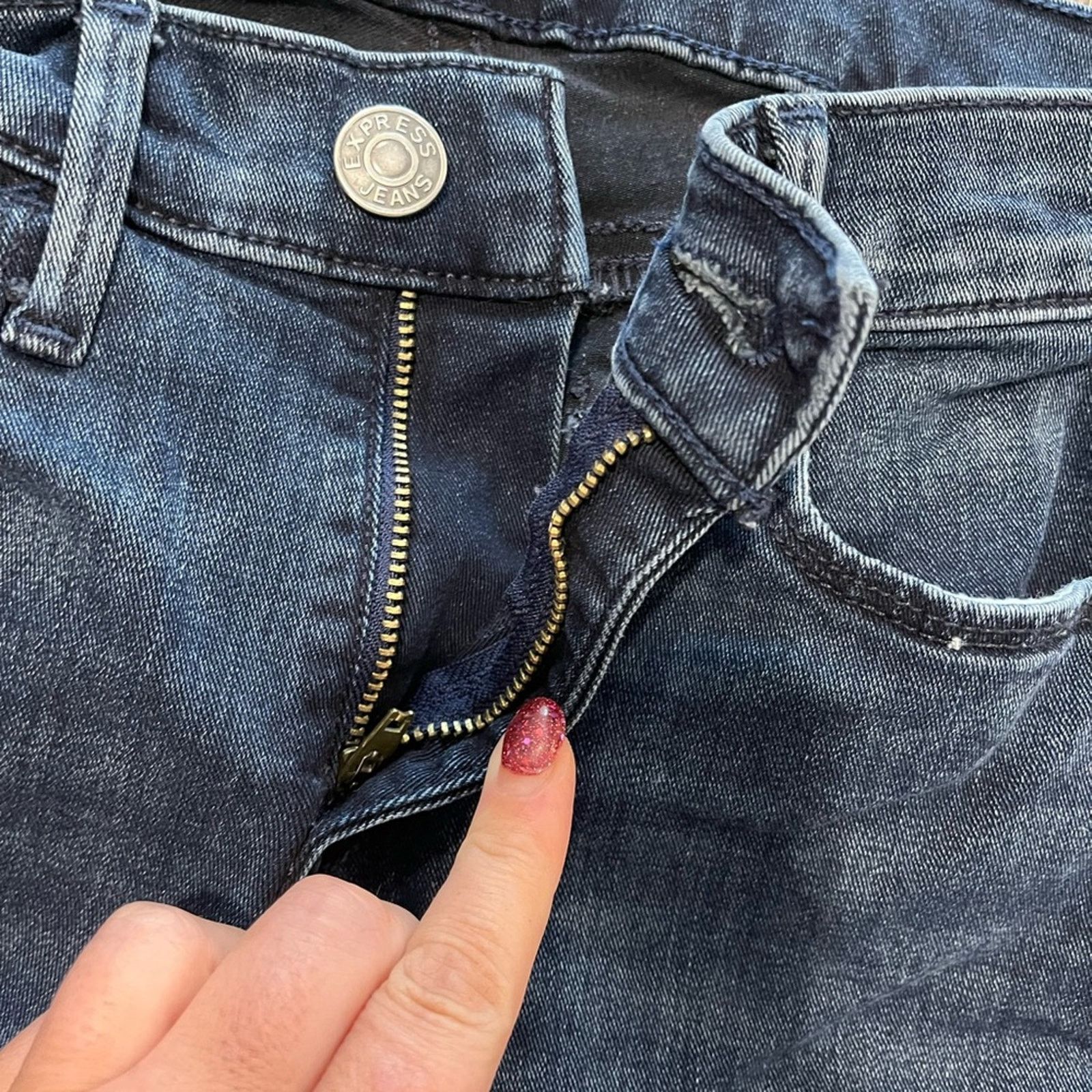 Express Express Supersoft Legging Jeans Mid Rise Denim Blue Size 4 Size 27" / US 4 / IT 40 - 6 Thumbnail