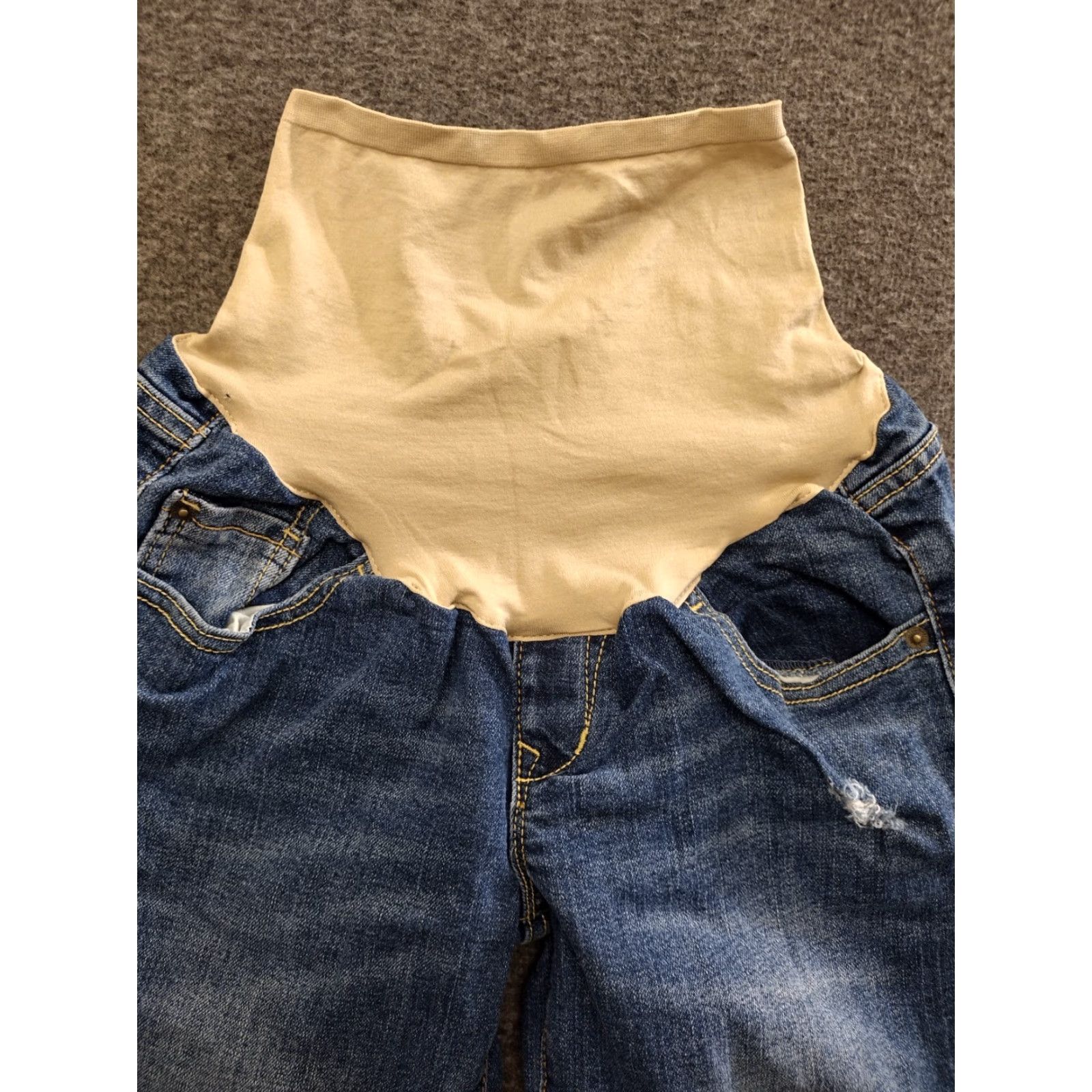 Old Navy VINTAGE Old Navy Distressed Cuffed Women's Blue Denim Maternity Capri Jeans Size 2 Size 26" / US 2 / IT 38 - 3 Thumbnail