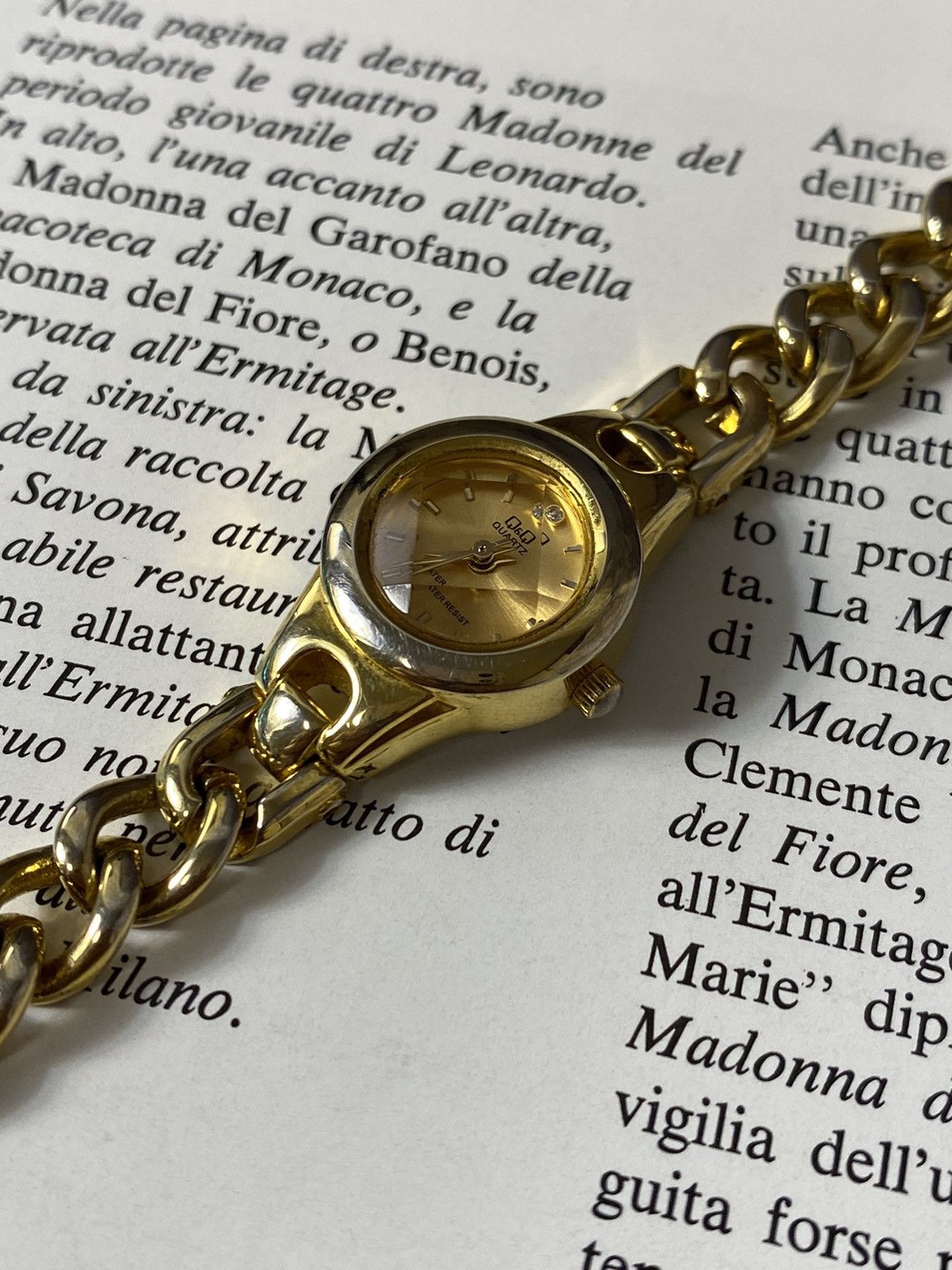 Japanese Brand Q&Q Quartz Watch. Gold Tone, Chain Bracelet. Size ONE SIZE - 2 Thumbnail