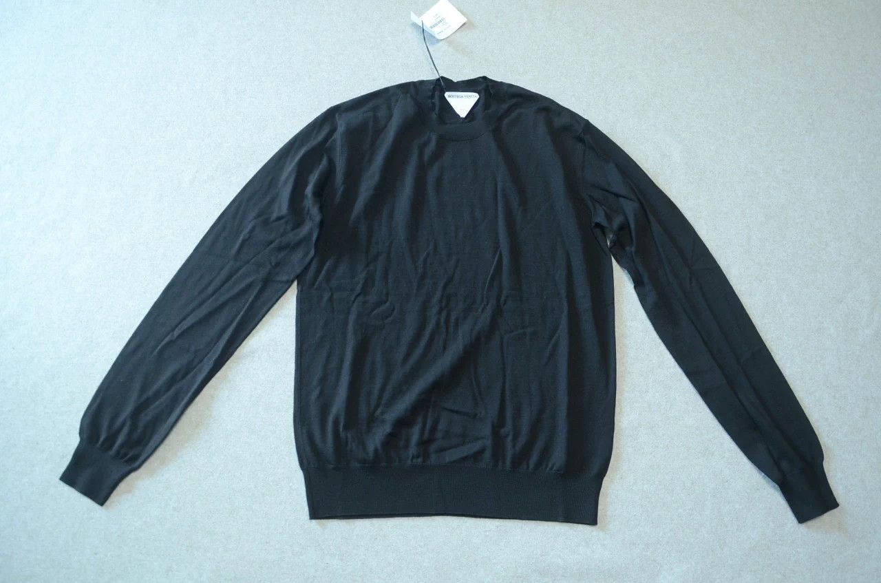Bottega Veneta BV Deep Brown Lightweight Sweater S Back Triangle Detail Size US S / EU 44-46 / 1 - 1 Thumbnail