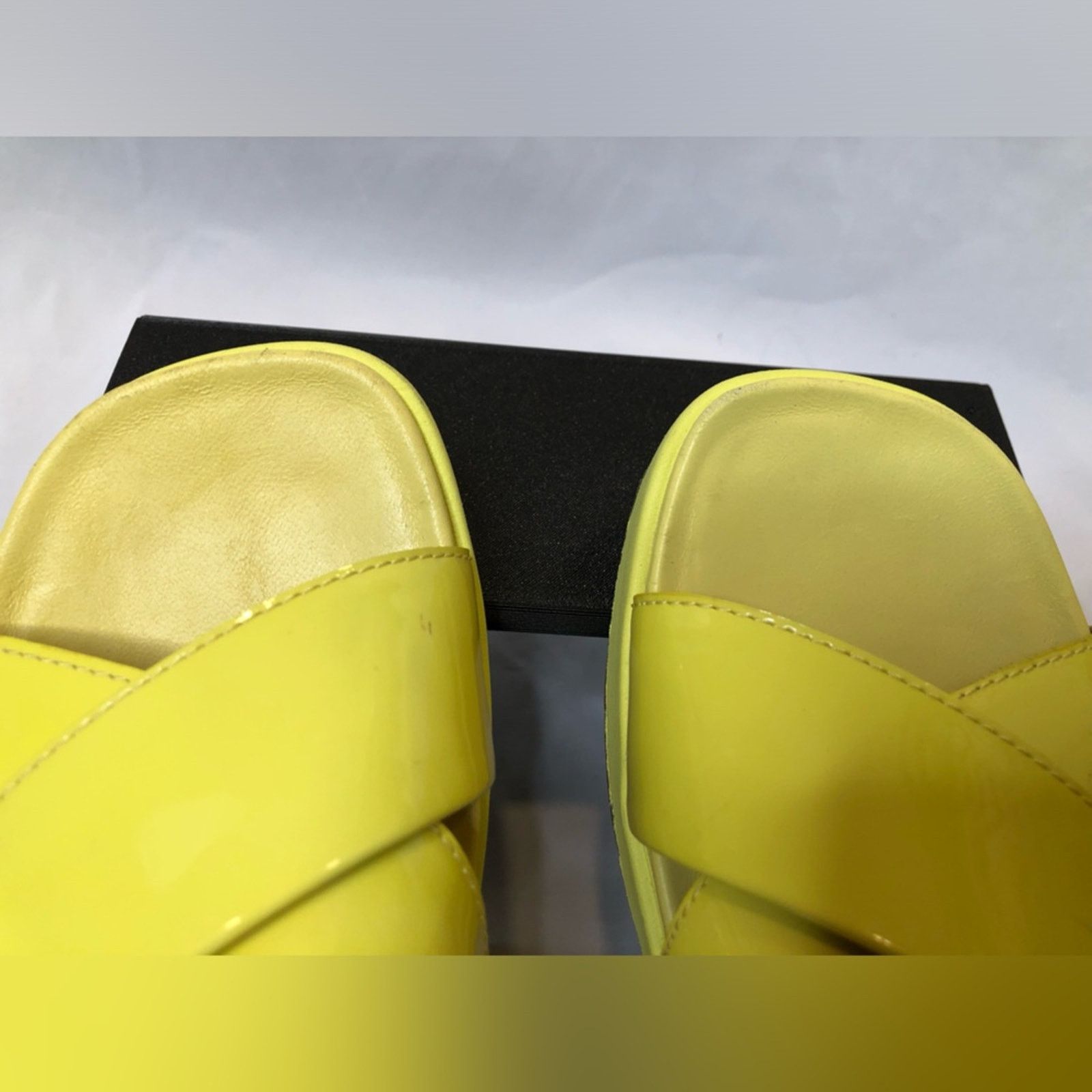 Ugg UGG Emily Patented Leather Yellow Platform Sandal— Size 6 Size US 6 / IT 36 - 10 Thumbnail