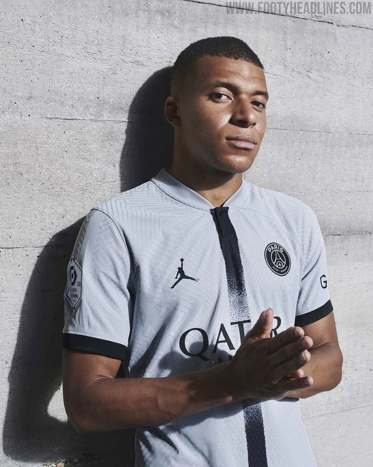 Nike PSG PARIS SAINT-GERMAIN 2022 2023 MBAPPE AWAY FOOTBALL SHIRT Size US S / EU 44-46 / 1 - 10 Thumbnail
