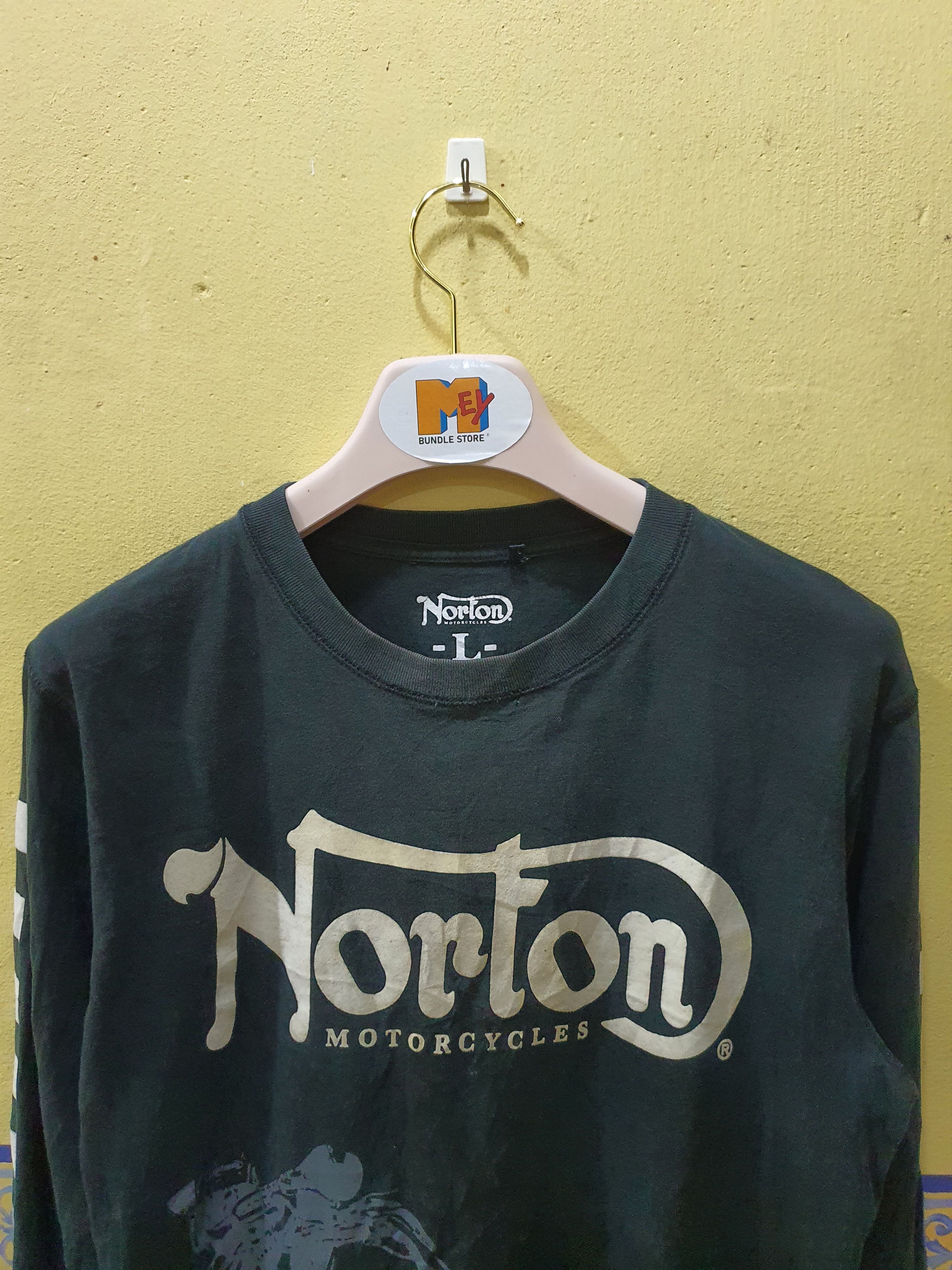 Norton Norton Motorcycles long-sleeve and a motorcycle graphic Size US L / EU 52-54 / 3 - 4 Thumbnail