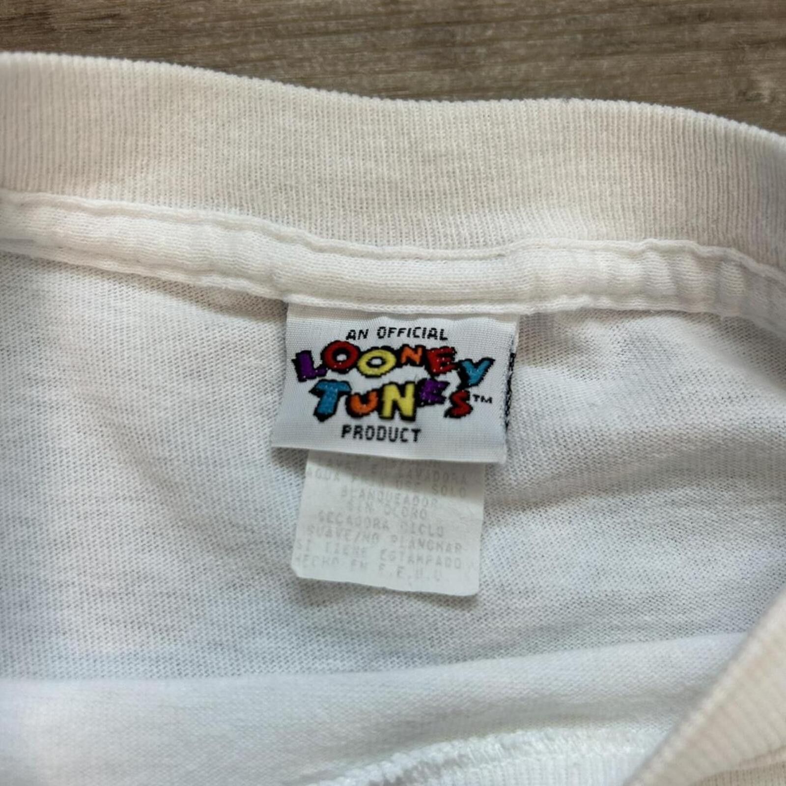 Other Vintage 1996 Looney Tunes Tweety’s Gym t shirt size L Size US L / EU 52-54 / 3 - 4 Thumbnail