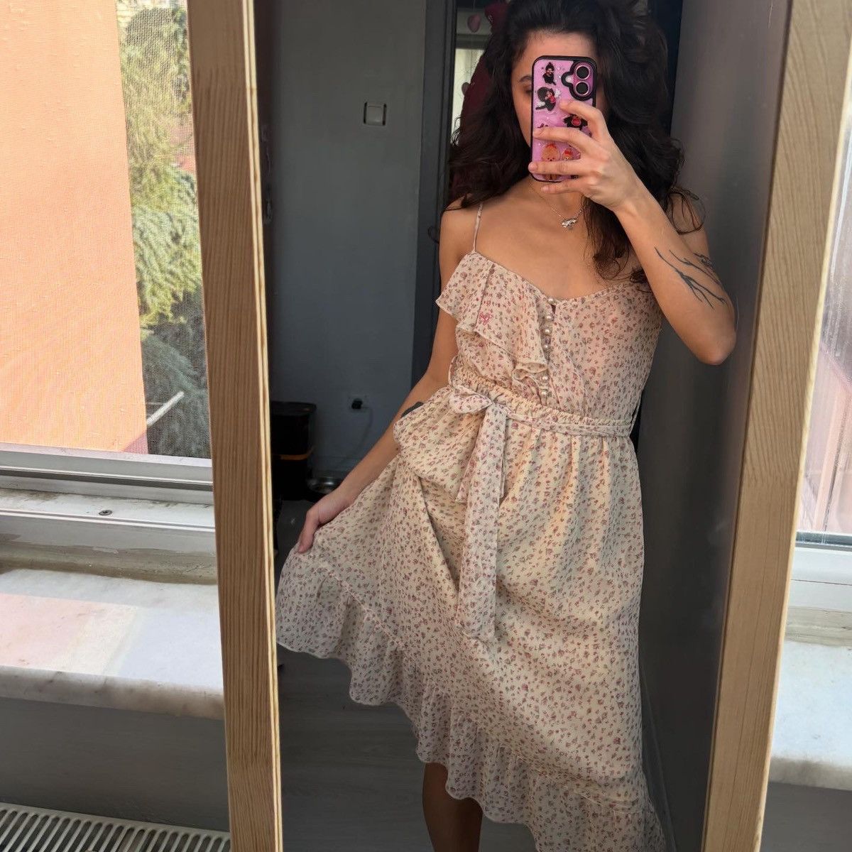 Vintage Guess dress Size M / US 6-8 / IT 42-44 - 1 Thumbnail