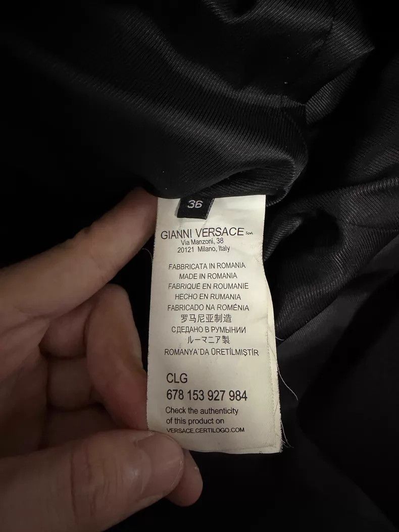 Versace Versace Black long coat Size M / US 6-8 / IT 42-44 - 4 Thumbnail