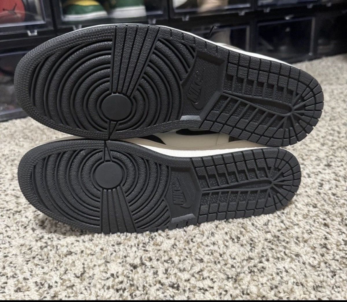 Jordan Brand Size 9.5- Jordan 1 Retro OG High Dark Mocha 555088-105 won Size US 9.5 / EU 42-43 - 16 Thumbnail
