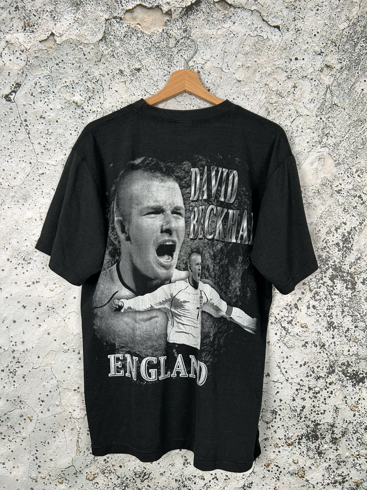 Vintage Vintage David Beckham England Graphic Tee Football Soccer Size US L / EU 52-54 / 3 - 5 Thumbnail