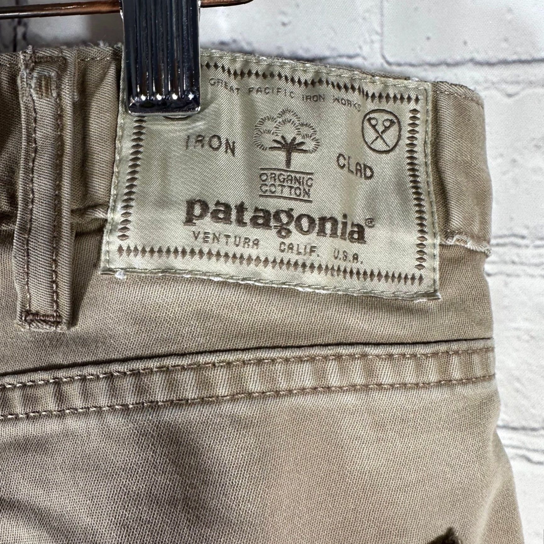 Patagonia Patagonia Pants Mens 38x30 Organic Cotton Canvas Ironclad Distressed 56480 Beige Chino Workwear Outdoor 5-Pocket Modern Regular Jeans? Size US 37 - 7 Thumbnail