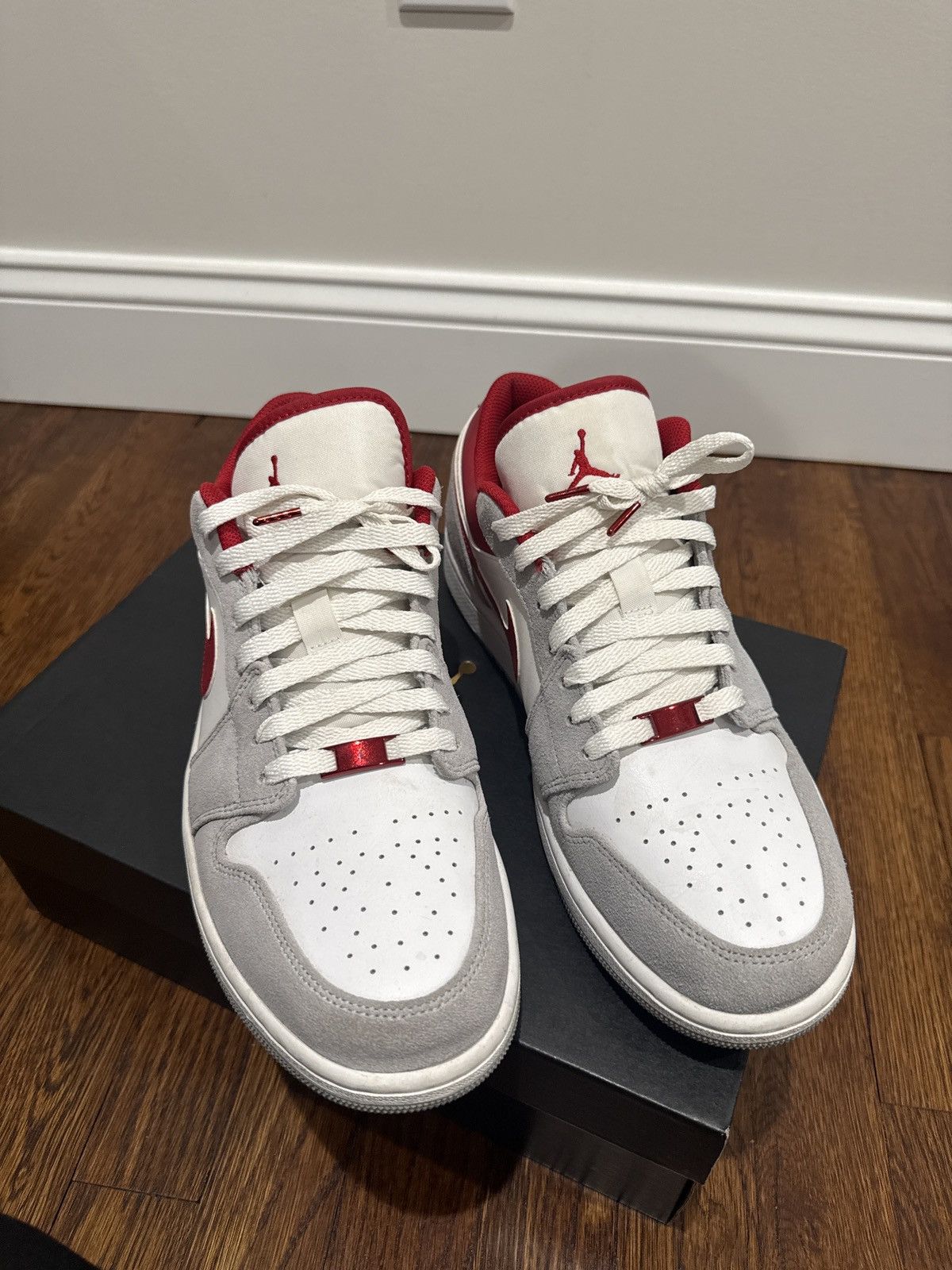 Jordan Brand Air Jordan 1 Low SE Size US 11 / EU 44 - 1 Thumbnail