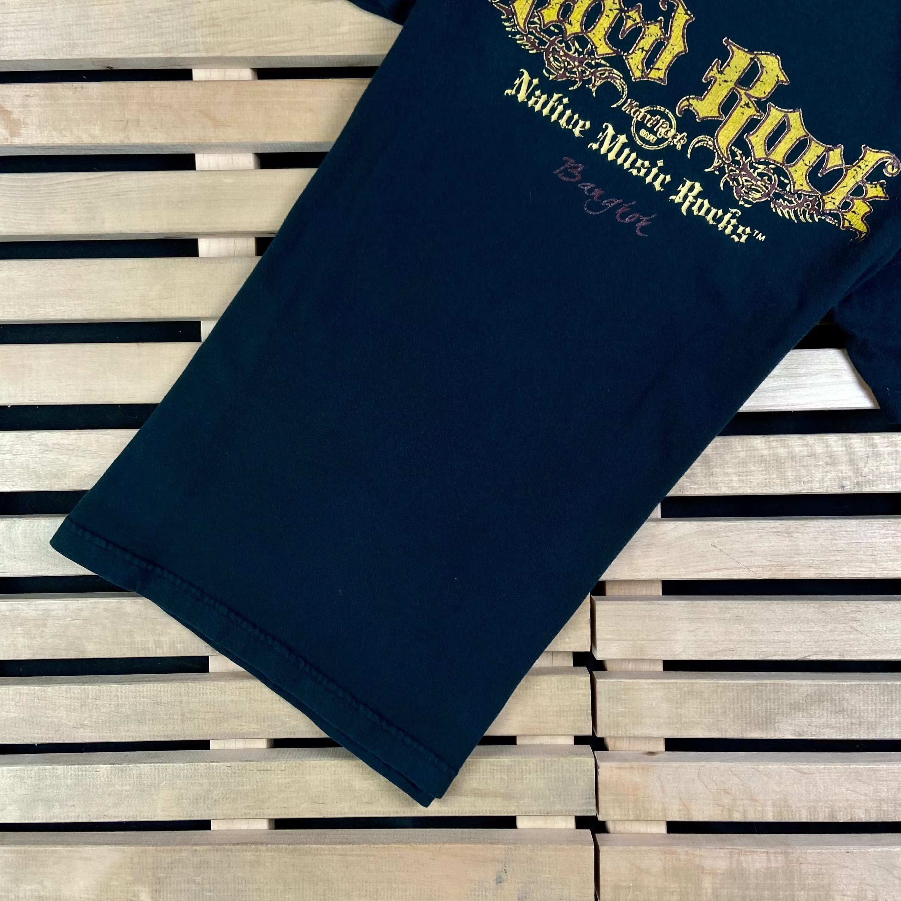 Band Tees × Hard Rock Cafe × Vintage Mens Vintage T Shirt Hard Rock Cafe Music Size S Size US S / EU 44-46 / 1 - 3 Thumbnail