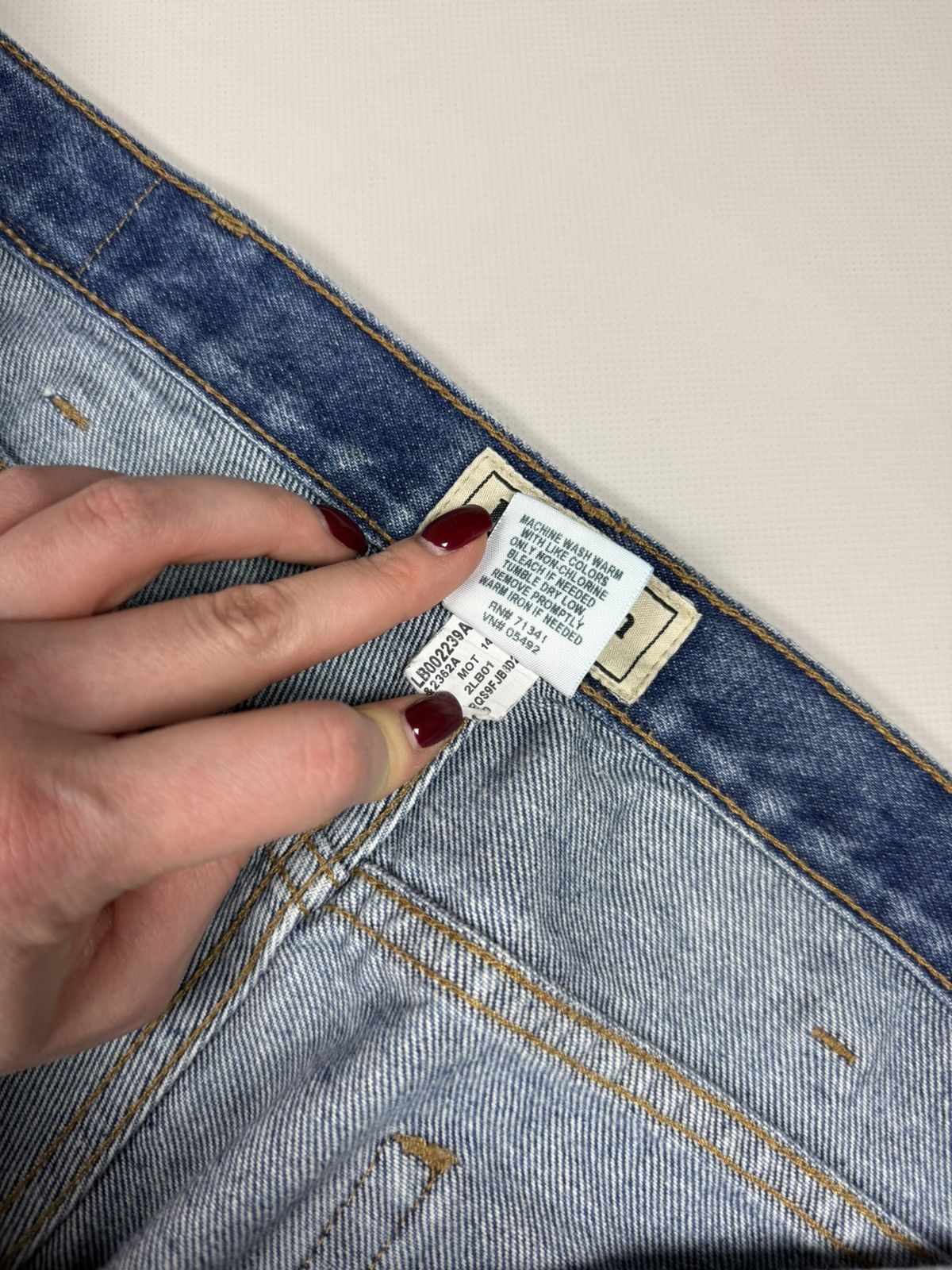 L.L. Bean L.L. Bean Men’s Relaxed Fit Denim Jeans Size 34 Size US 34 / EU 50 - 16 Thumbnail