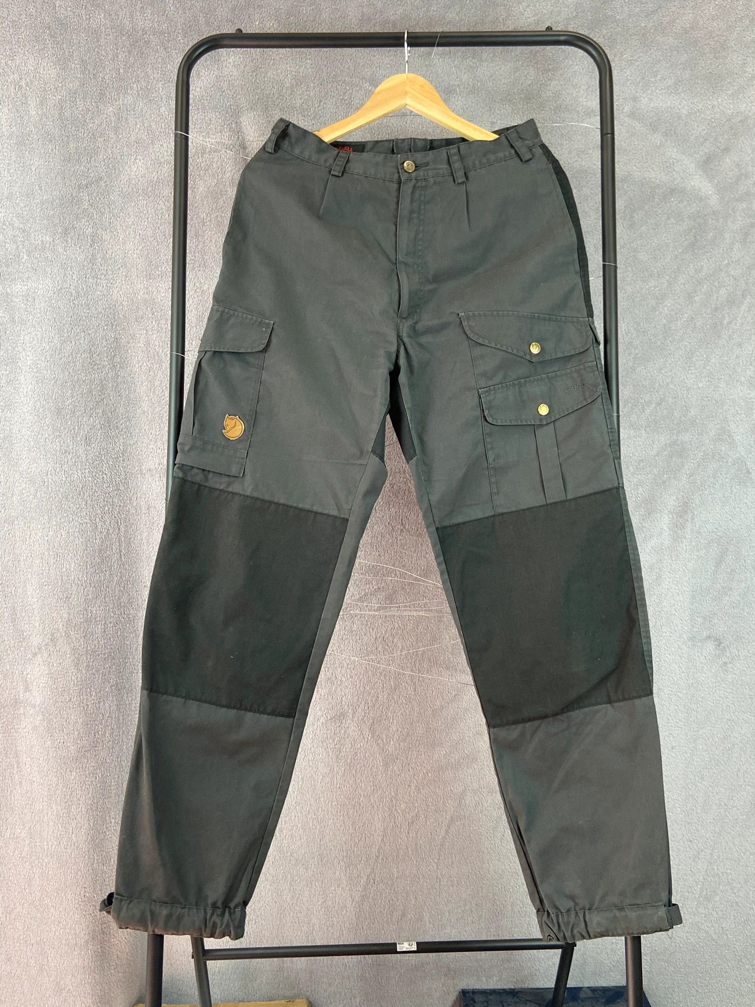 Fjallraven Pants Fjällräven Gray Vintage Outdoor Streetwear Y2K Size US 40 / EU 56 - 1 Thumbnail