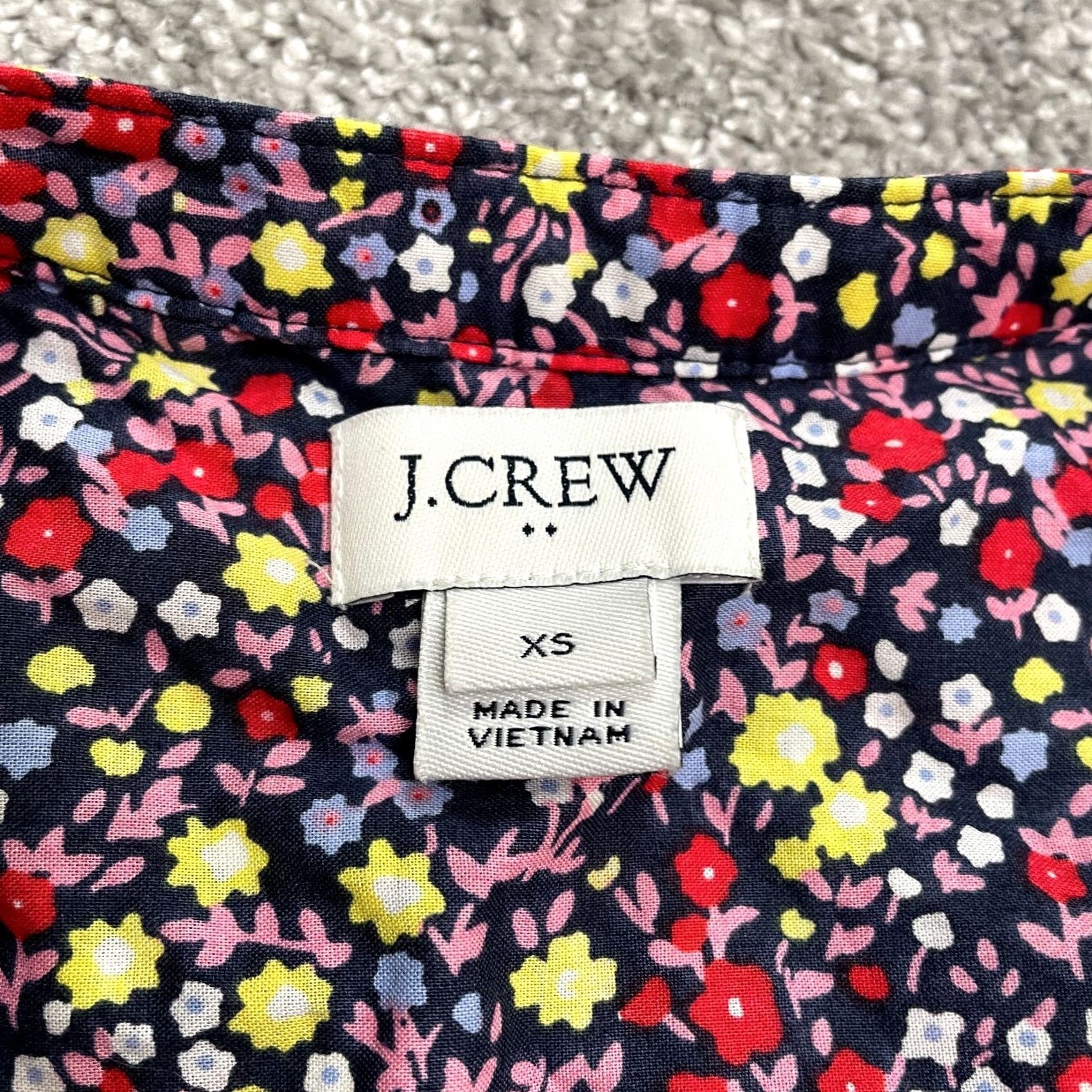 J.Crew J.CREW Blouse Womens XS Multicolor Floral Puff Sleeve Button Down Casual Cotton Top Size XS / US 0-2 / IT 36-38 - 3 Thumbnail