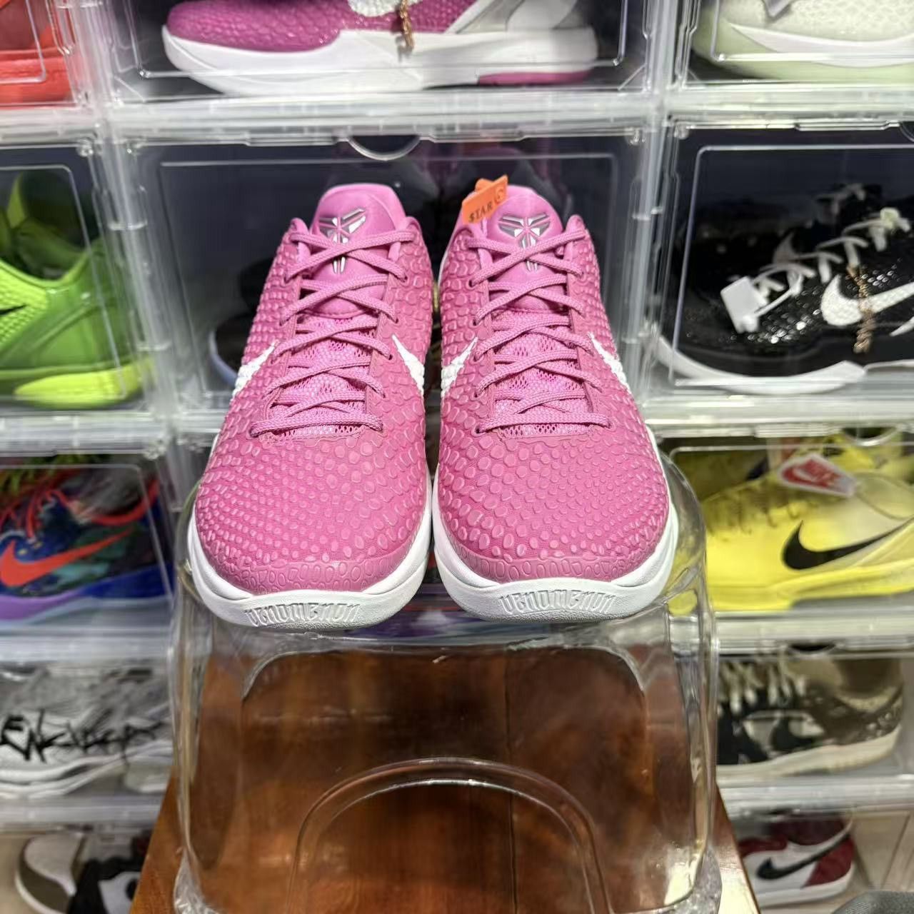 Nike 2011 Kobe 6 kay yow Size US 9.5 / EU 42-43 - 2 Thumbnail