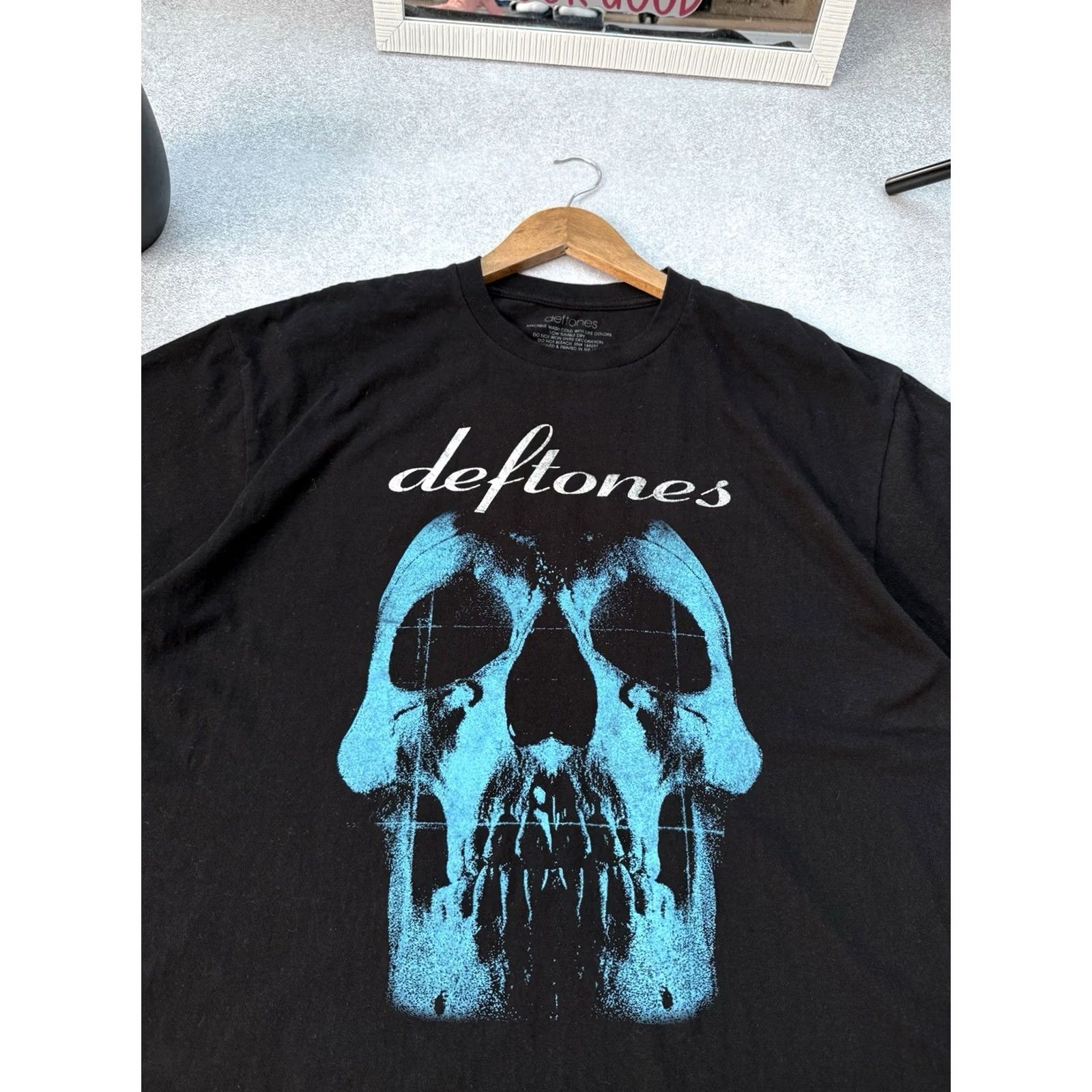 Scully VINTAGE Deftones T-Shirt Graphic Print Logo Short Sleeve Black XL Unisex Adults Crew Neck Band 90s Rock T-Shirt Size US XL / EU 56 / 4 - 4 Thumbnail