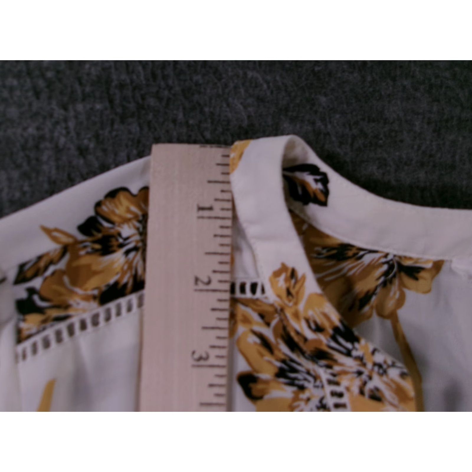 Vintage Maurices Shirt Women Small White Floral 3/4 Sleeve Tunic Boho Coastal Western V-Neck Bell Lace Trim 100% Polyester Floral Pattern Womens Size S / US 4 / IT 40 - 4 Thumbnail
