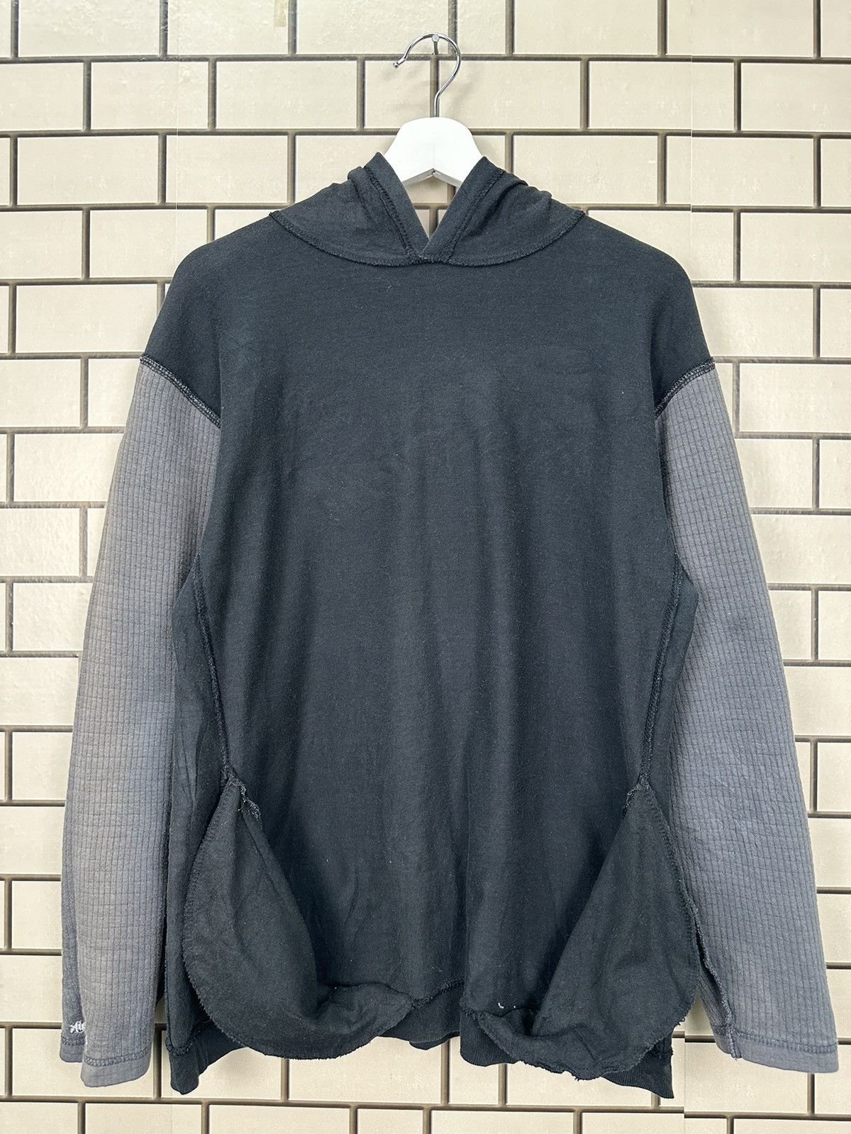 Airwalk Airwalk Hooded LongSleeve Nice Design Size US L / EU 52-54 / 3 - 9 Thumbnail