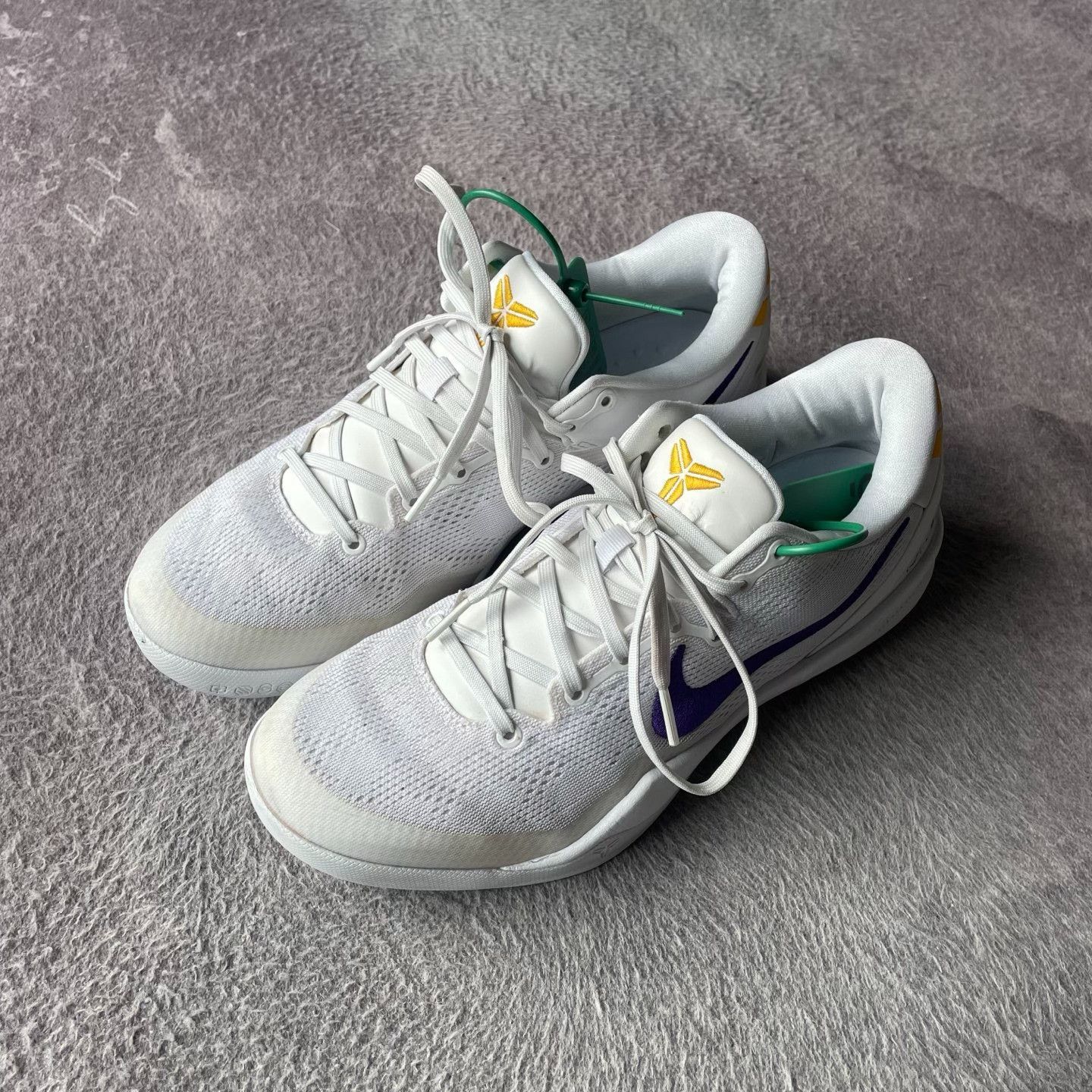 Nike Nike White Lowtop Sneakers 43 Men Size US 10 / EU 43 - 1 Thumbnail
