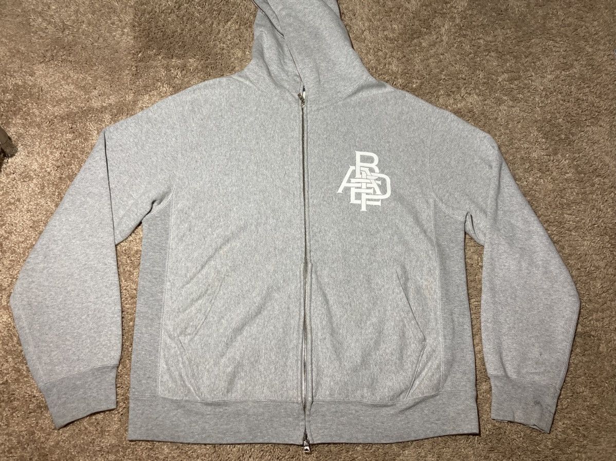Bape 2008 Bape Full Zip Logo Circle Busy Works University Camo OG Size US L / EU 52-54 / 3 - 3 Thumbnail