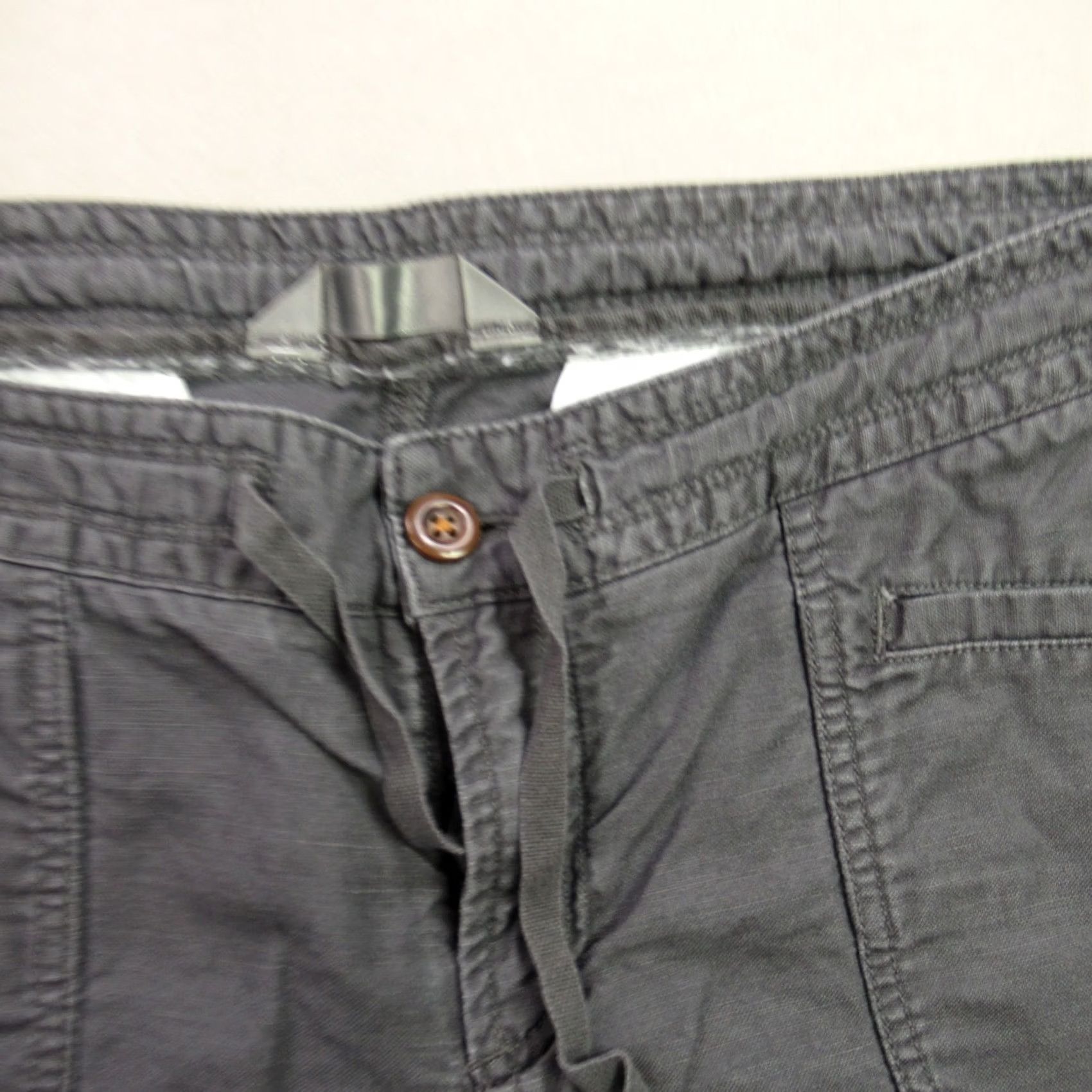 The North Face The North Face Shorts Womens 12 Chino Lightweight Hiking Pockets Casual Gray Size 34" / US 12 / IT 48 - 2 Thumbnail