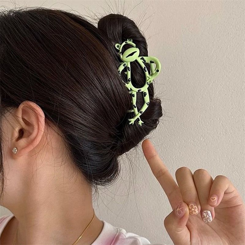 Vintage Green Frogs Hair Claw Clip 🐸 Size ONE SIZE - 1 Thumbnail