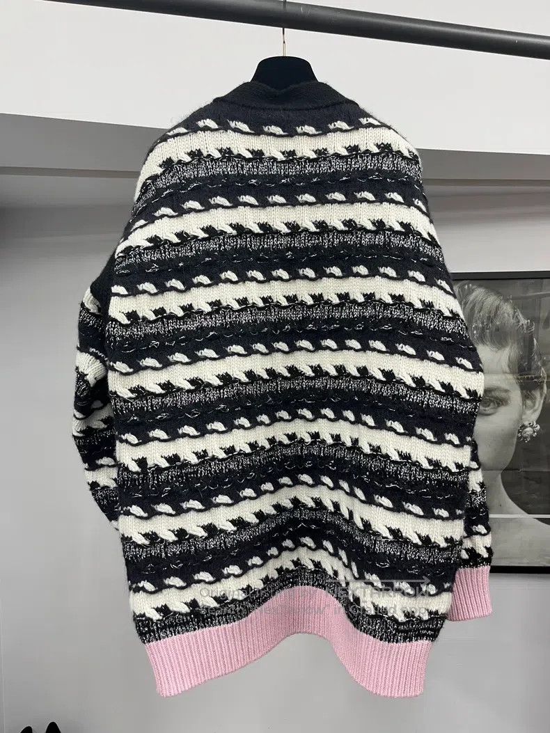 Chanel Chanel Black and white striped with pink striped cashmere Size XS / US 0-2 / IT 36-38 - 3 Thumbnail